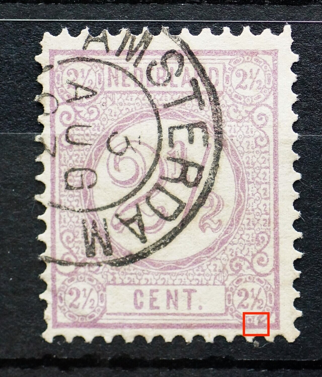 NVPH 33 - witte vlek onder waardecijfer rechts onder