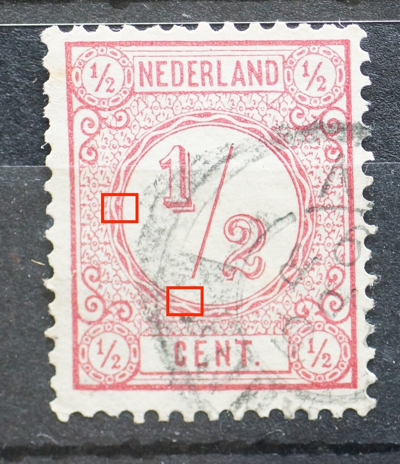 NVPH 30 - rode c.q. witte stip in medaillon