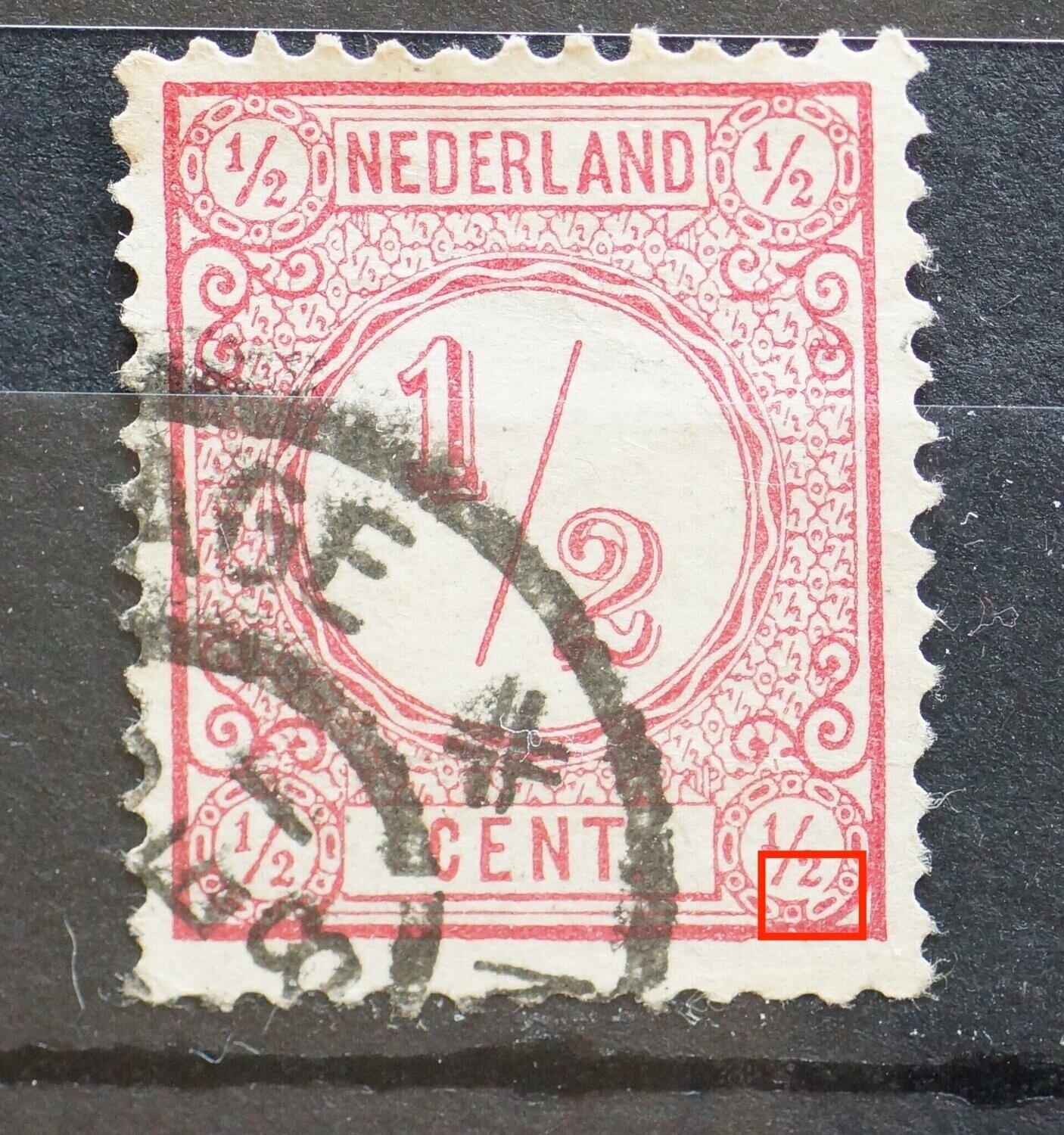 NVPH 30 - breuk in rand medaillon waardeschild rechtsonder