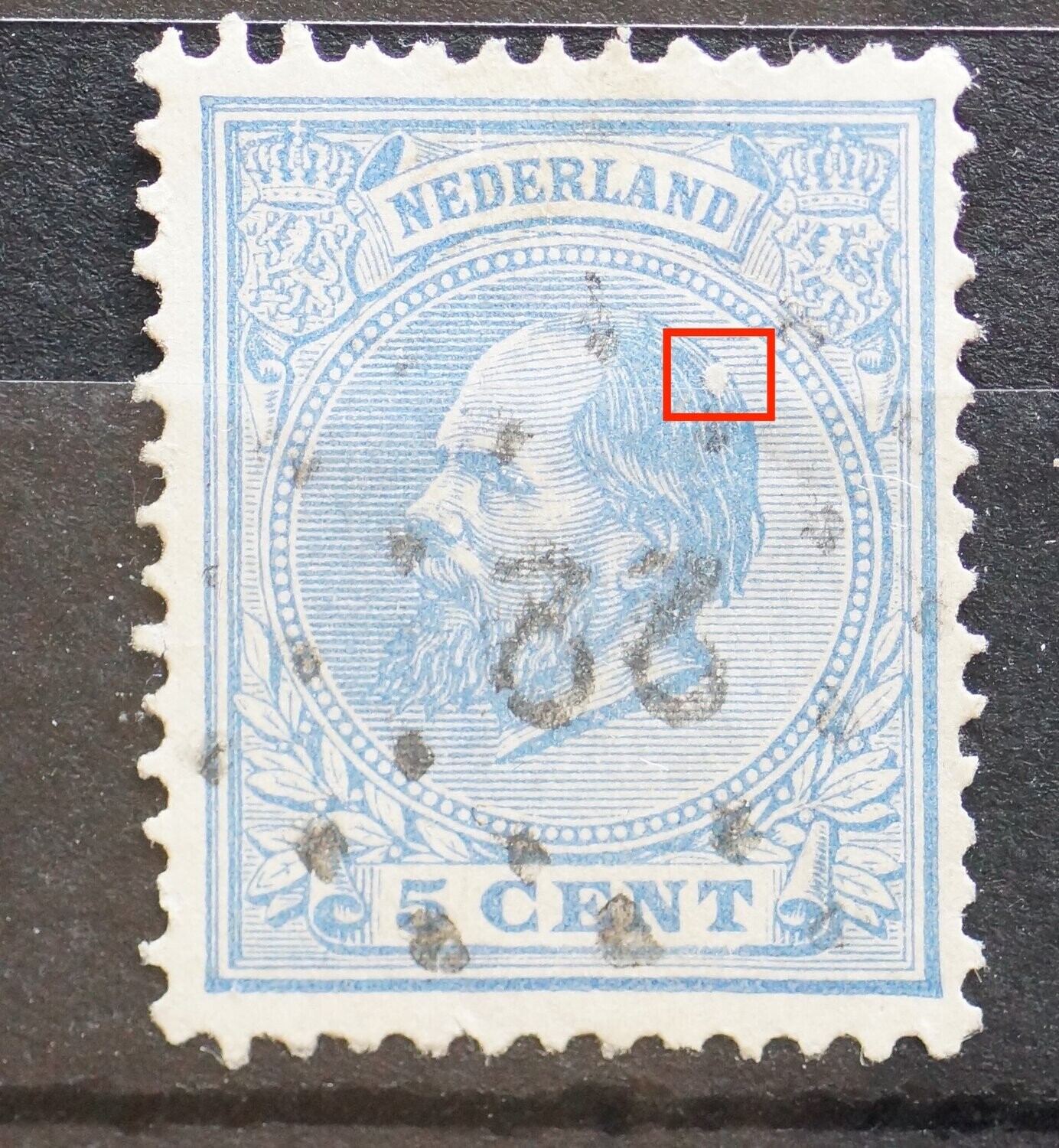 NVPH 19 - witte vlek tegen de kruin (PM15)
