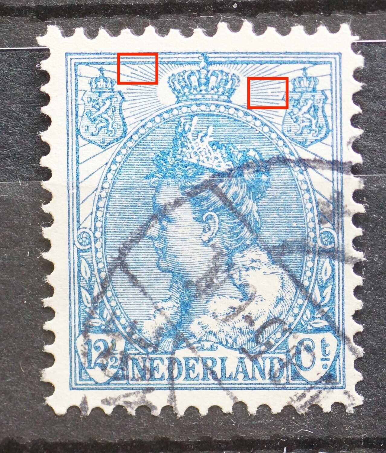 NVPH 63 - breuken in stralen links en rechts van kroon