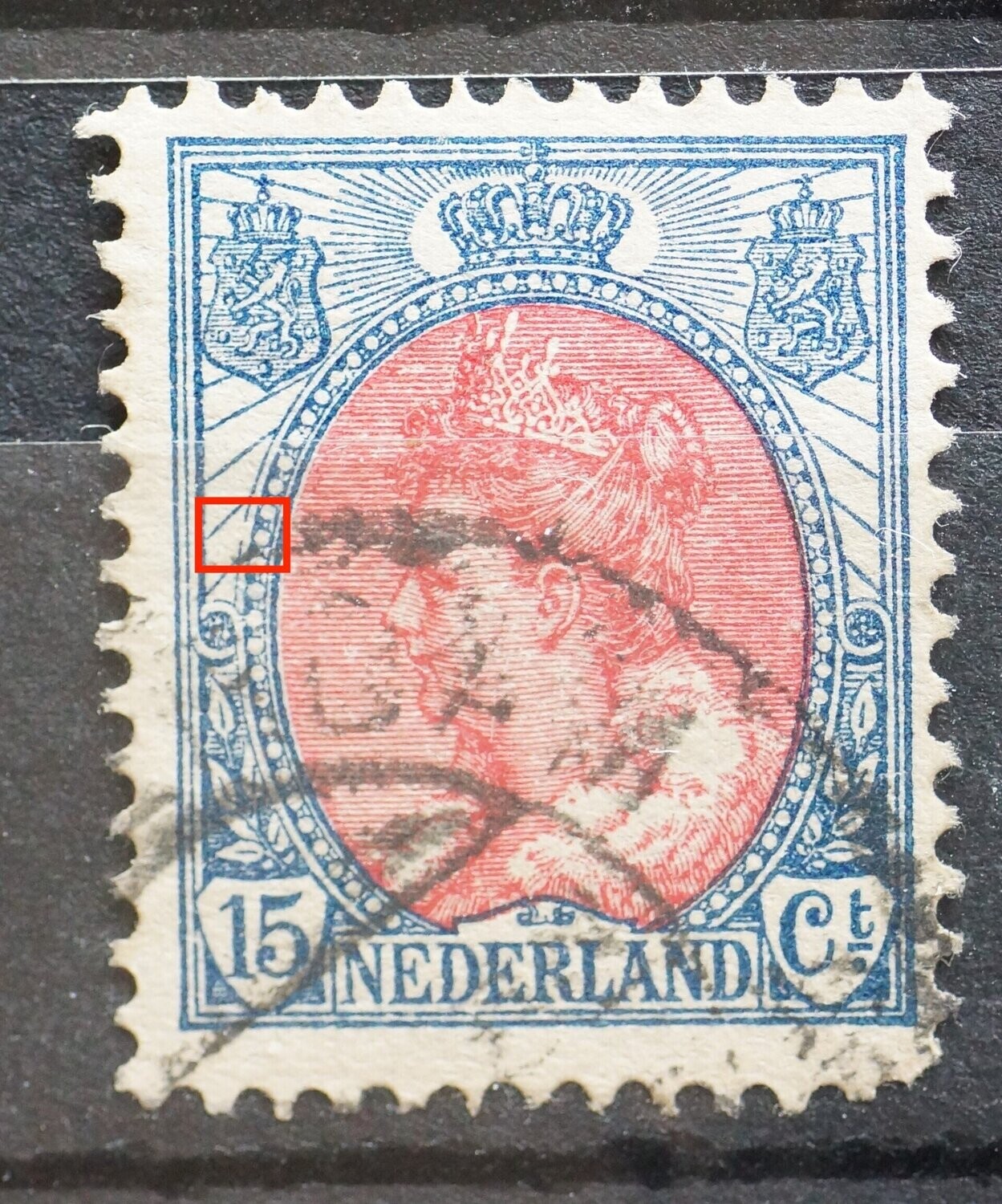 NVPH 65 - breuk in rand medaillon, links