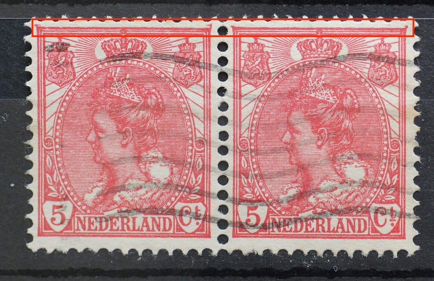 NVPH 60 - extra haaltjes aan de bovenhoeken, beide zegels