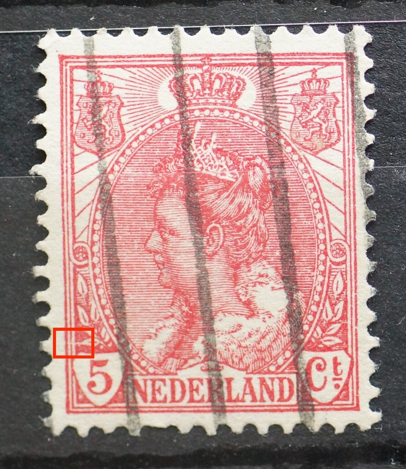 NVPH 60 - witte kras vanaf blad naar linker kaderlijnen