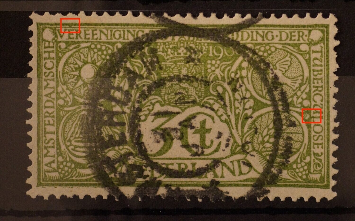 NVPH 85 - groene vlekken, boven eerste E van VEREENIGING en onder de L van TUBERCULOSE