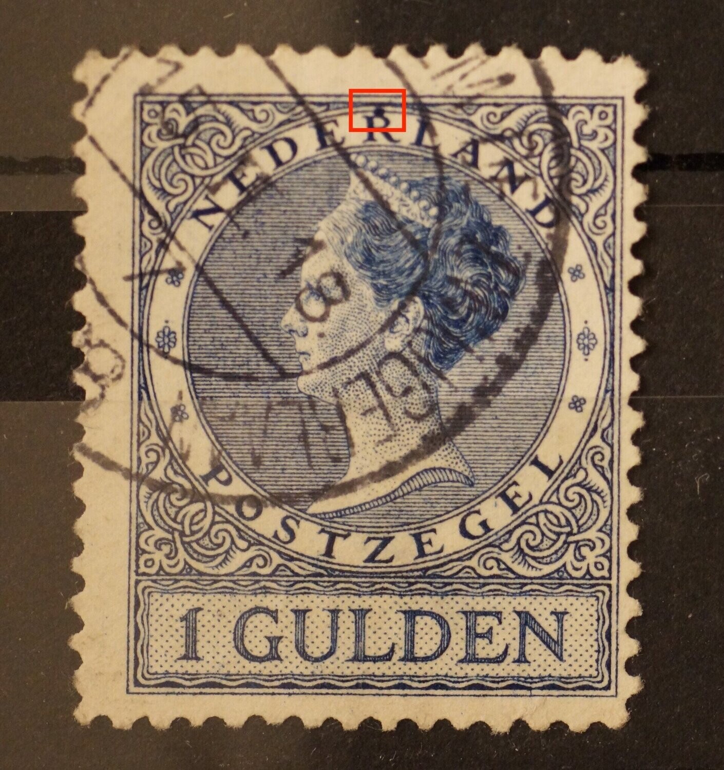 NVPH 163 - dikke blauwe stip boven de R van NEDERLAND