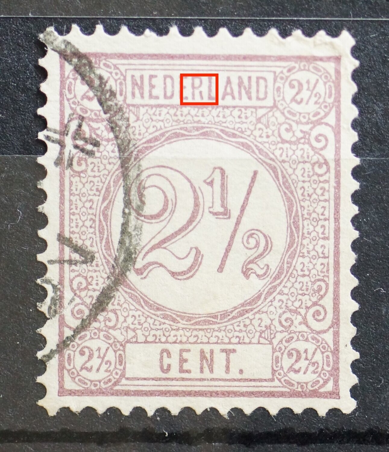 NVPH 33 - breuk in R van NEDERLAND