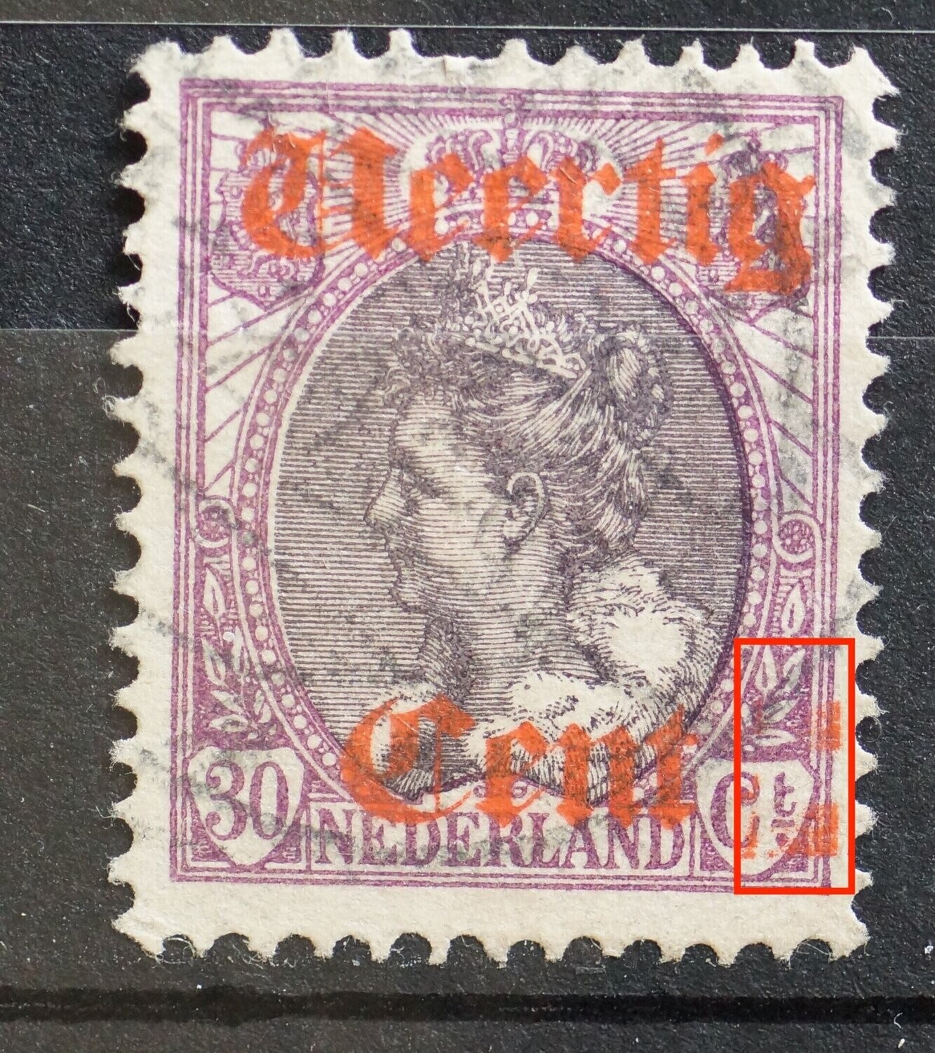NVPH 102 - rode vlekken van opdruk rechts van Cent.