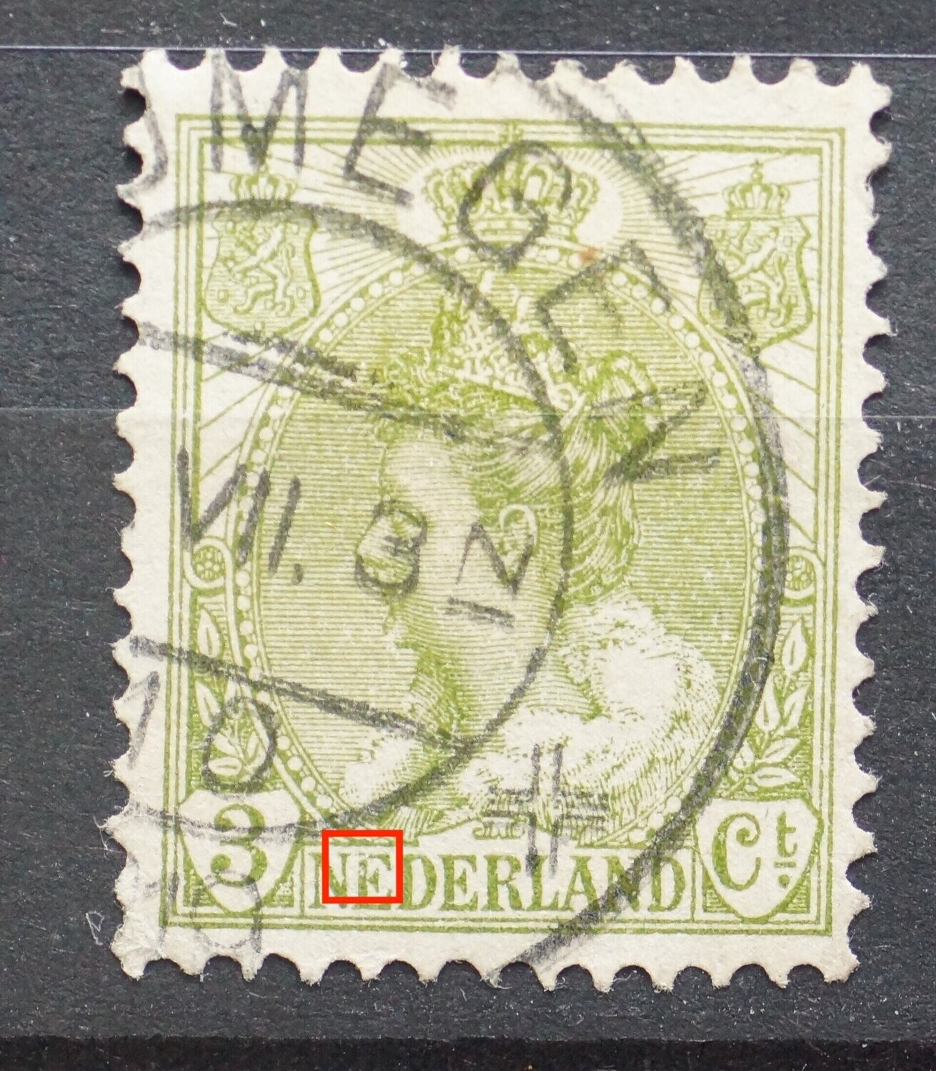 NVPH 57 - beschadigde eerste E van NEDERLAND