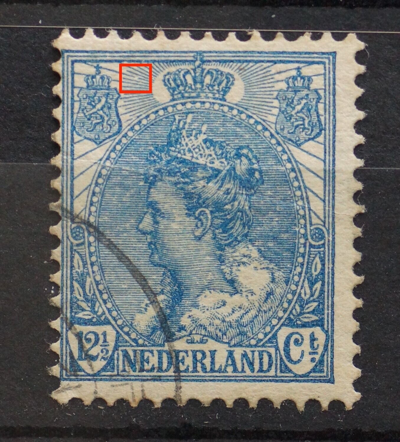 NVPH 63 - breuk in straal links van kroon