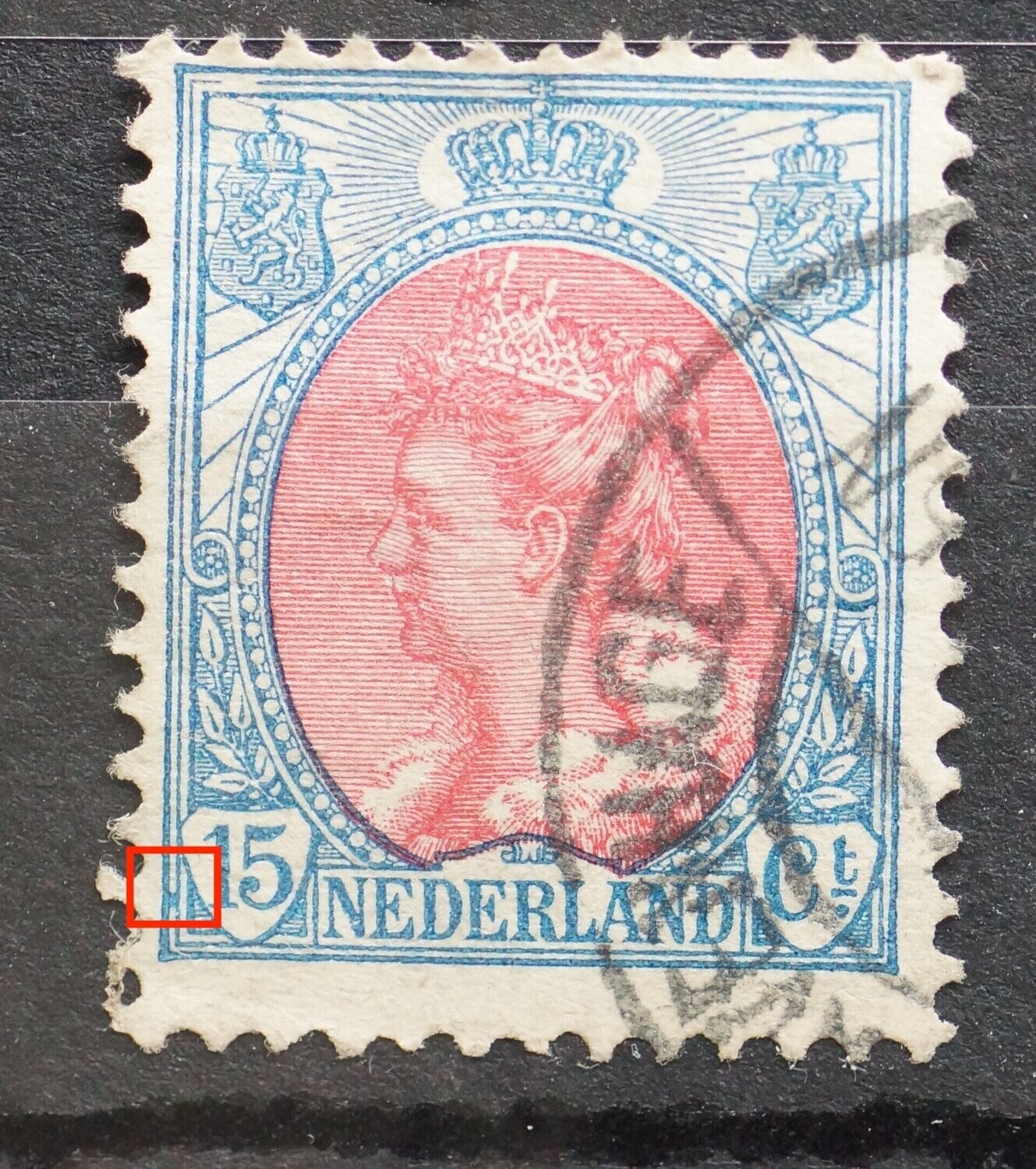NVPH 65 - blauwe vlek tussen kaderlijnen links van 15