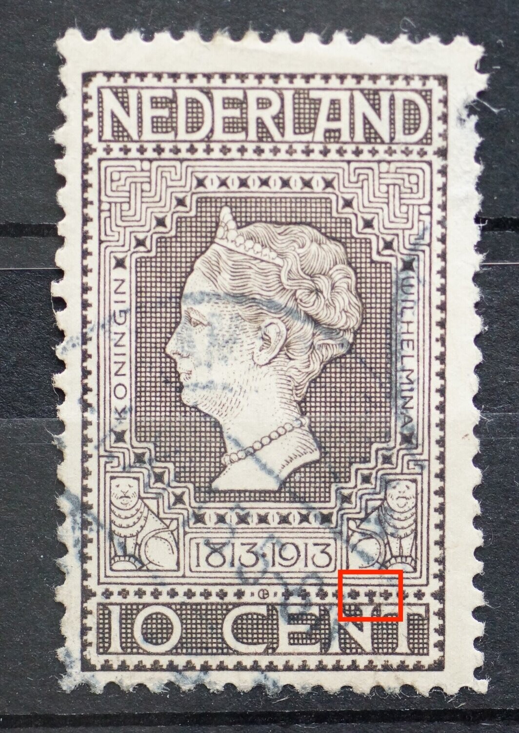 NVPH 93 - grijze vlek onder het kruisje boven de  N van CENT