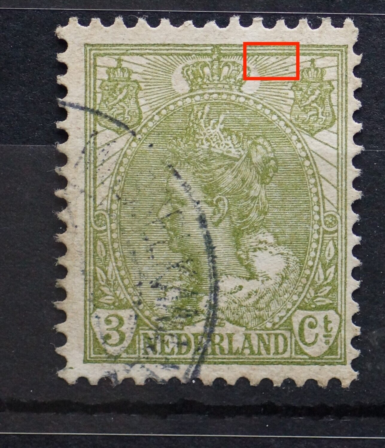 NVPH 57 - breuk in straal rechts van kroon