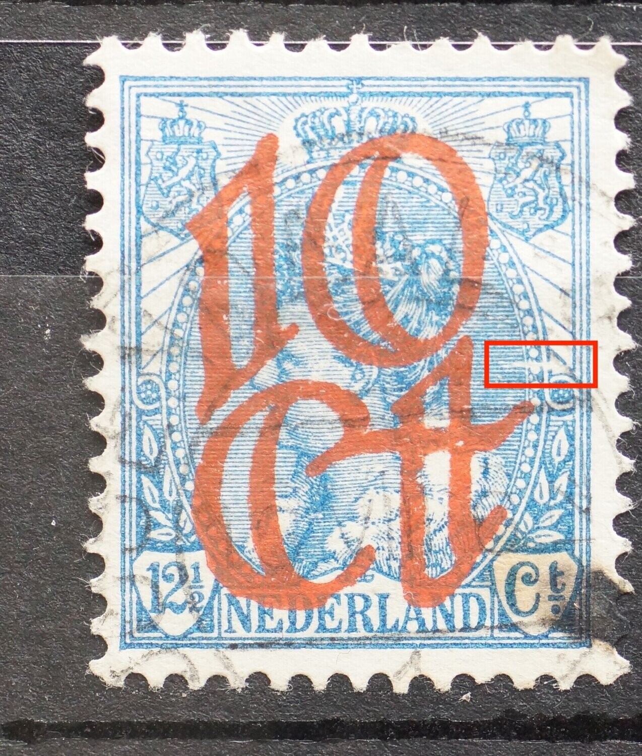 NVPH 118 - witte streep in medaillon achter het hoofd