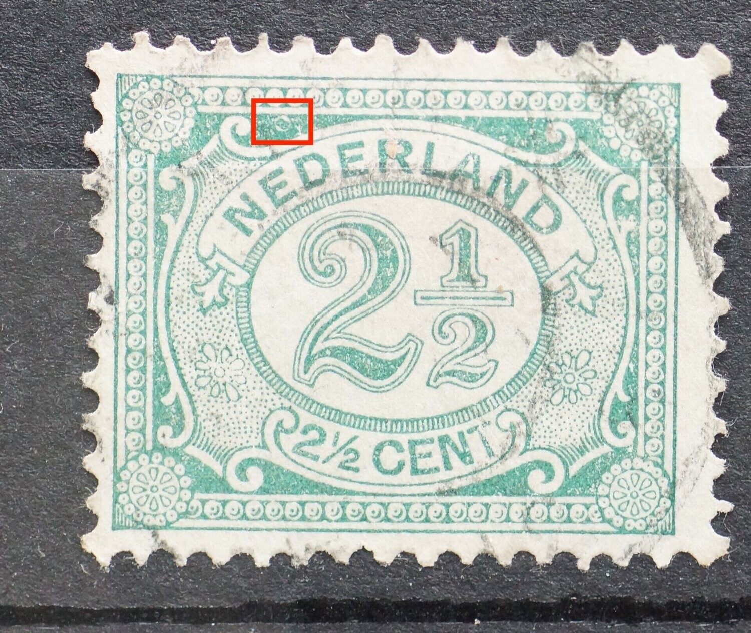 NVPH 55 - (geretoucheerde ?) witte cirkel/vlek boven, links