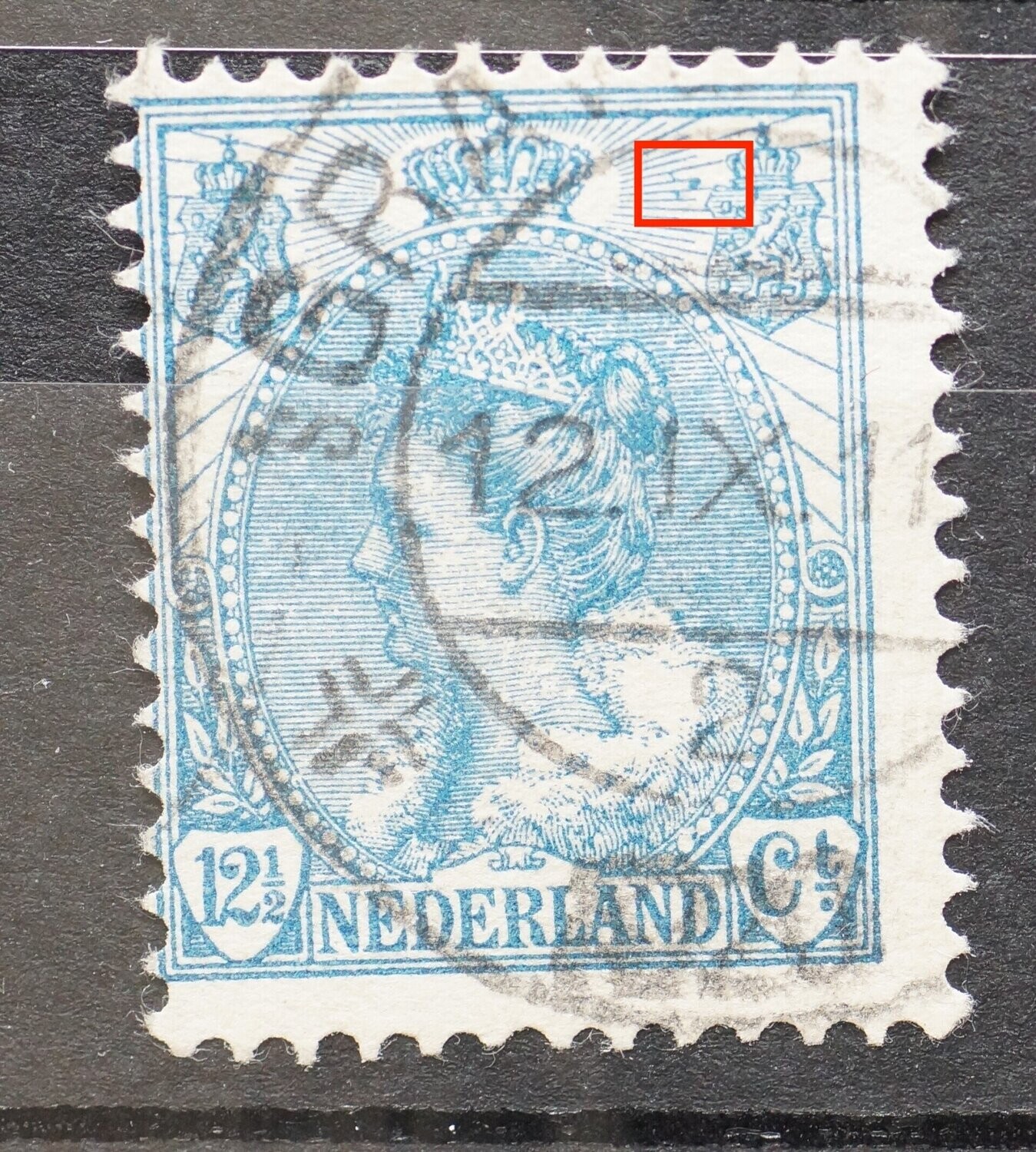 NVPH 63 - blauwe vlekken links van rechter wapenschild