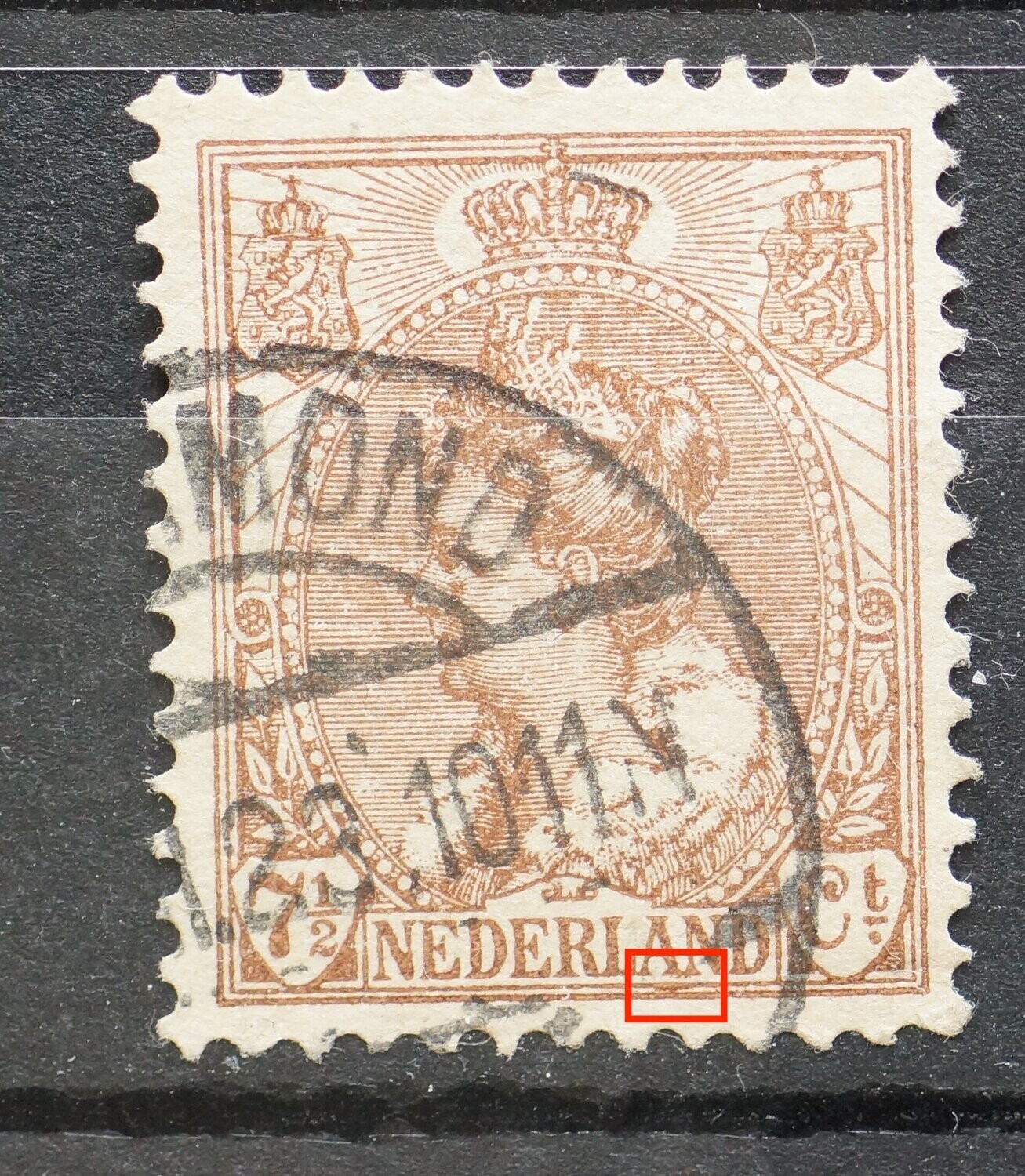 NVPH 61 - vervormde kaderlijn onder AN van NEDERLAND