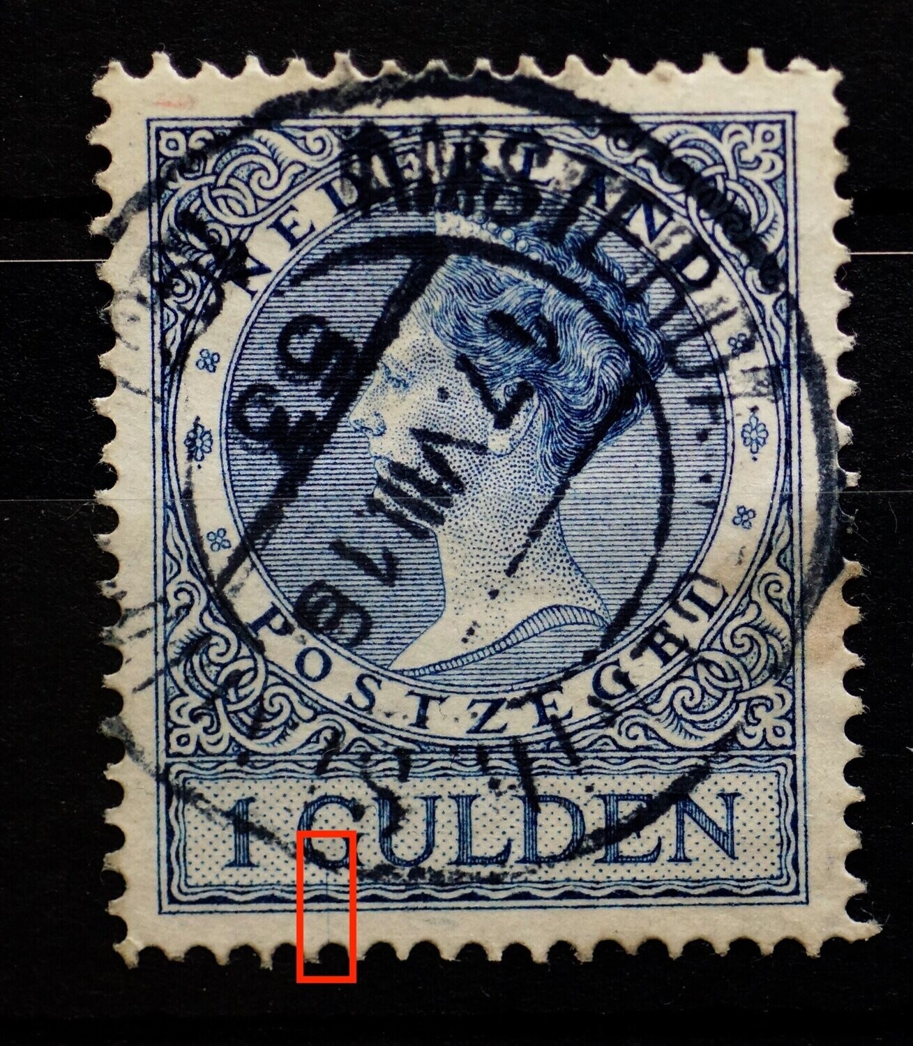 NVPH 163 - verticale blauwe streep onder de G van GULDEN