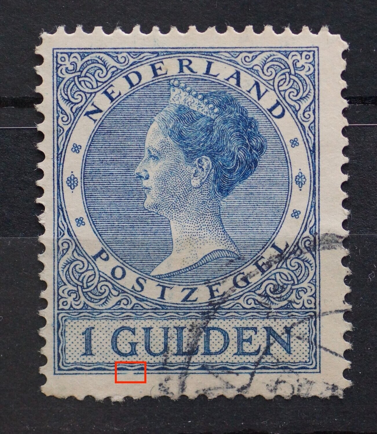 NVPH 163 - breuk in kaderlijn onder G van GULDEN