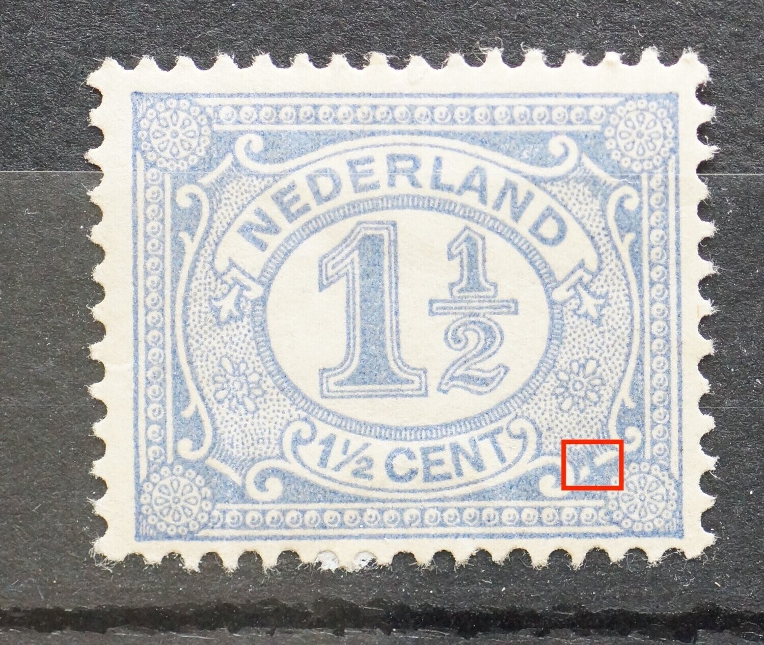 NVPH 53 - blauwe vlek in krul rechtsonder