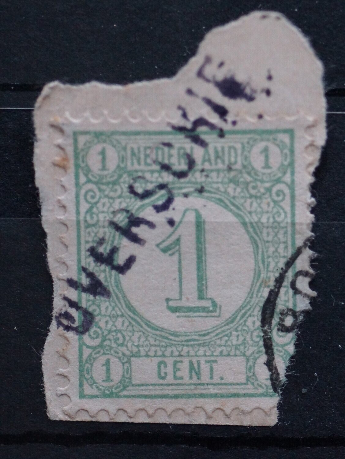 Overschie (paarse inkt) op NVPH 31 (fraai)