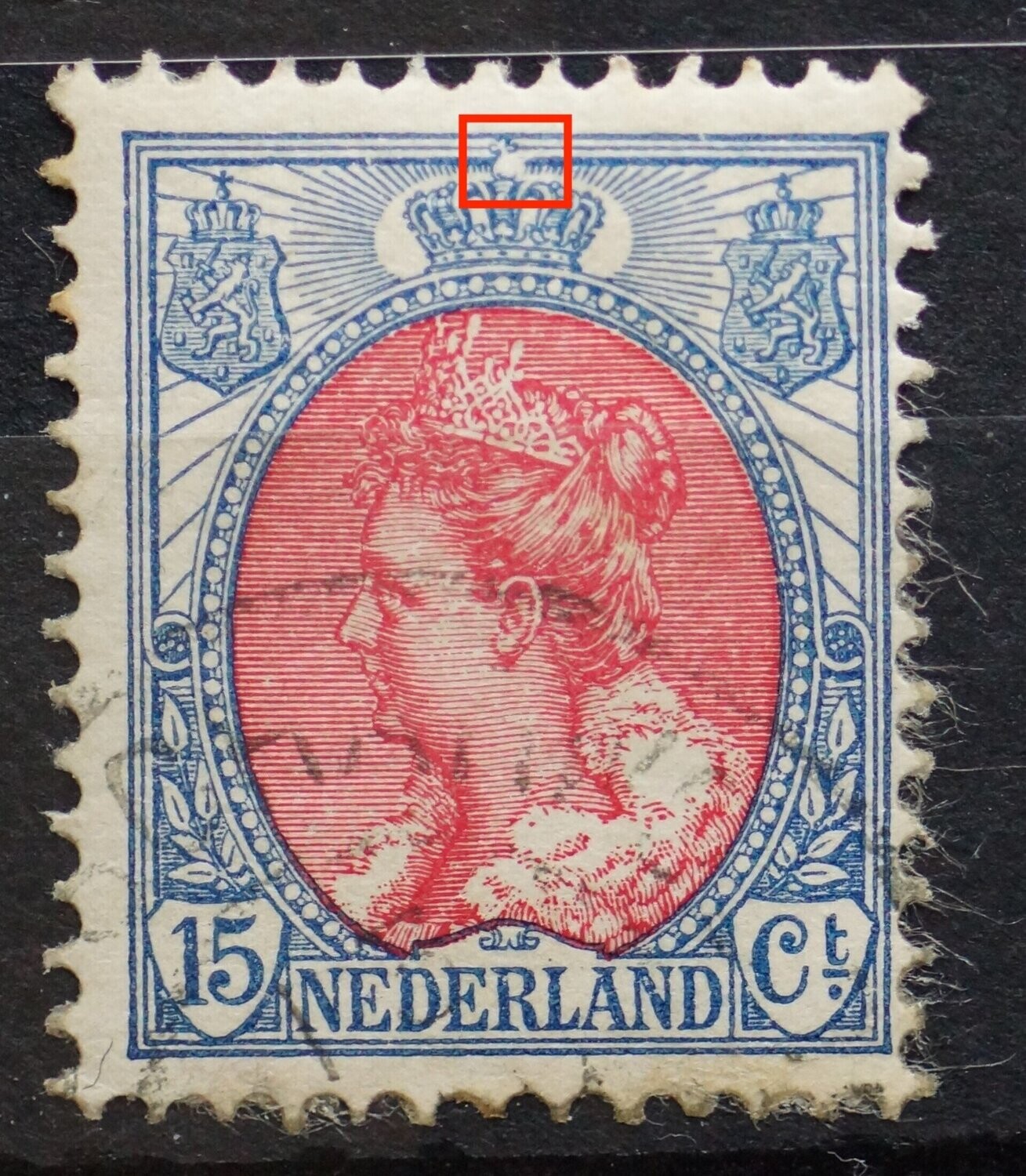 NVPH 65 - witte vlek bovenzijde kroon NVPH 65 - witte vlek bovenzijde kroon