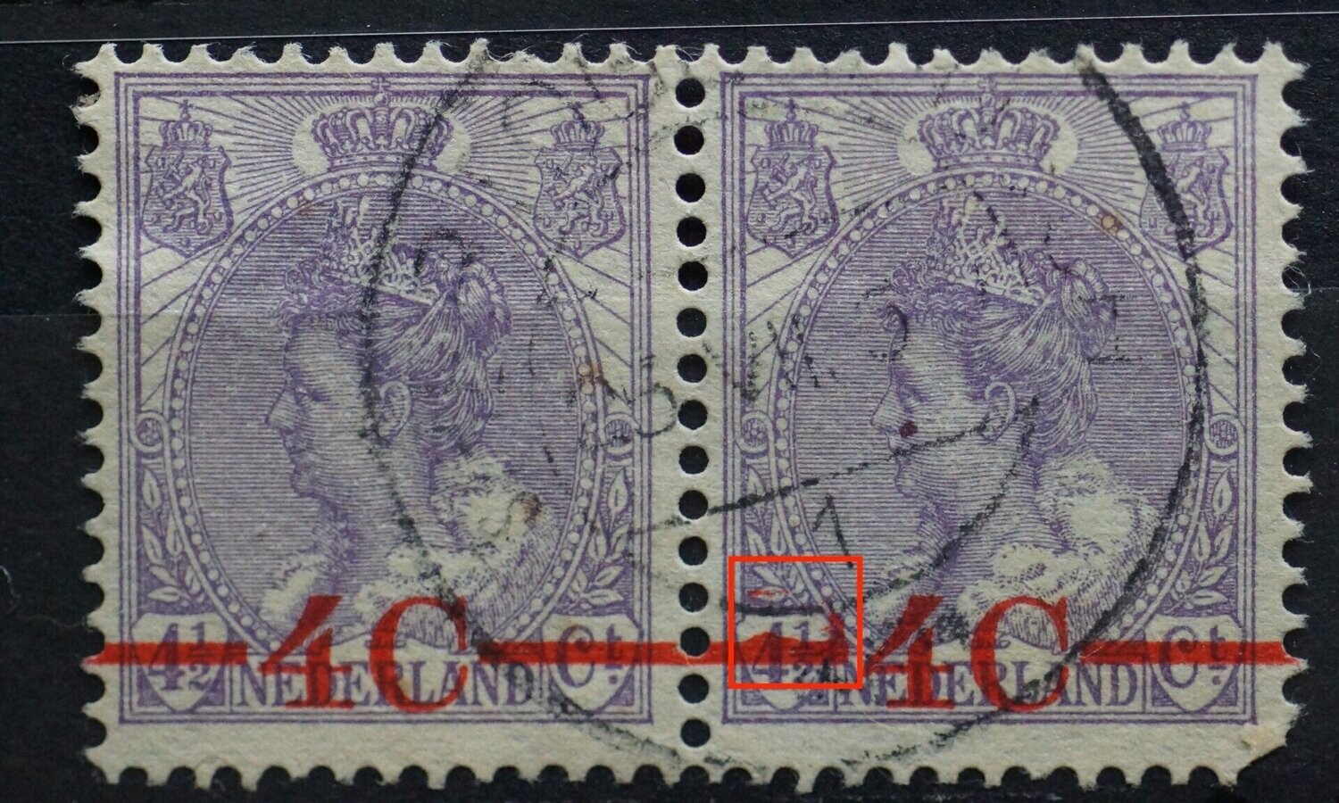 NVPH 106 (paar) - grote rode vlekken in de opdruk (rechter zegel) NVPH 106 (paar) - grote rode vlekken in de opdruk (rechter zegel)