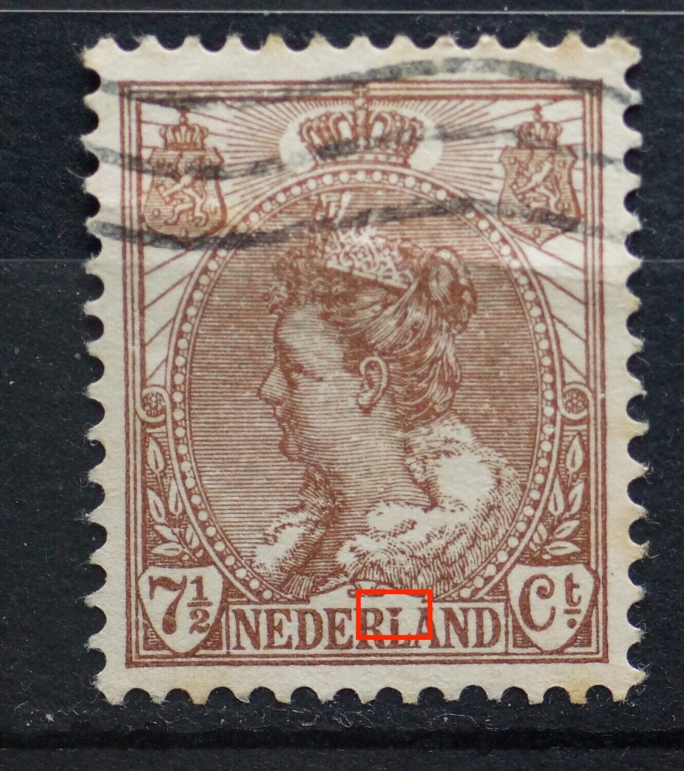 NVPH 61 - breuk in bovenzijde L van NEDERLAND