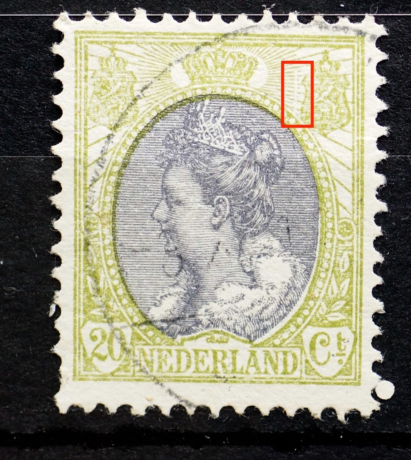 NVPH 69 - brede verticale witte kras door stralen rechts van kroon