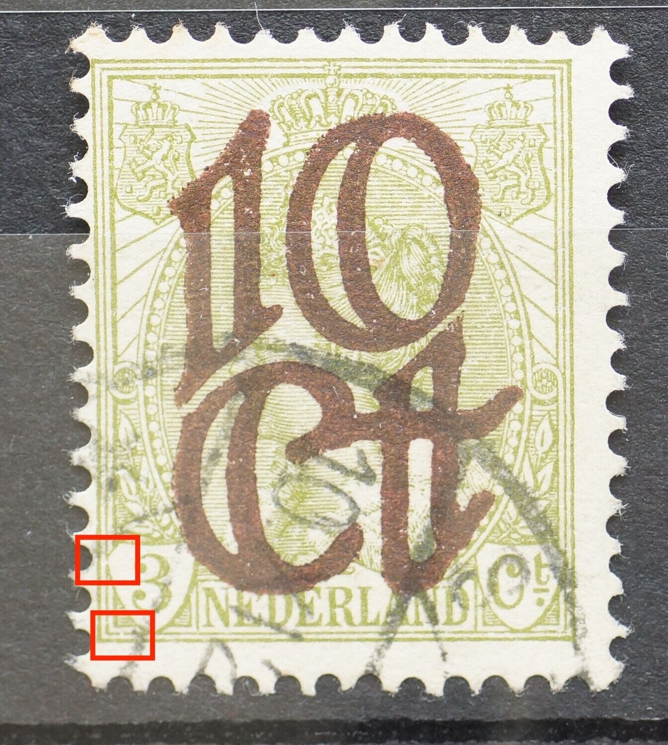 NVPH 116 - breukjes in kaderlijnen links van en onder de 3