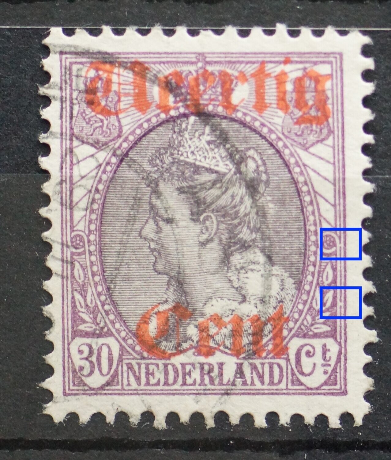 NVPH 102 - breuken in kaderlijn rechts