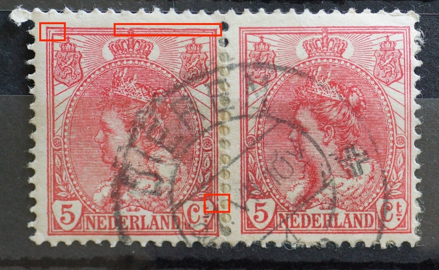 NVPH 60 (paar) - o.a. beschadigde kaderlijn boven