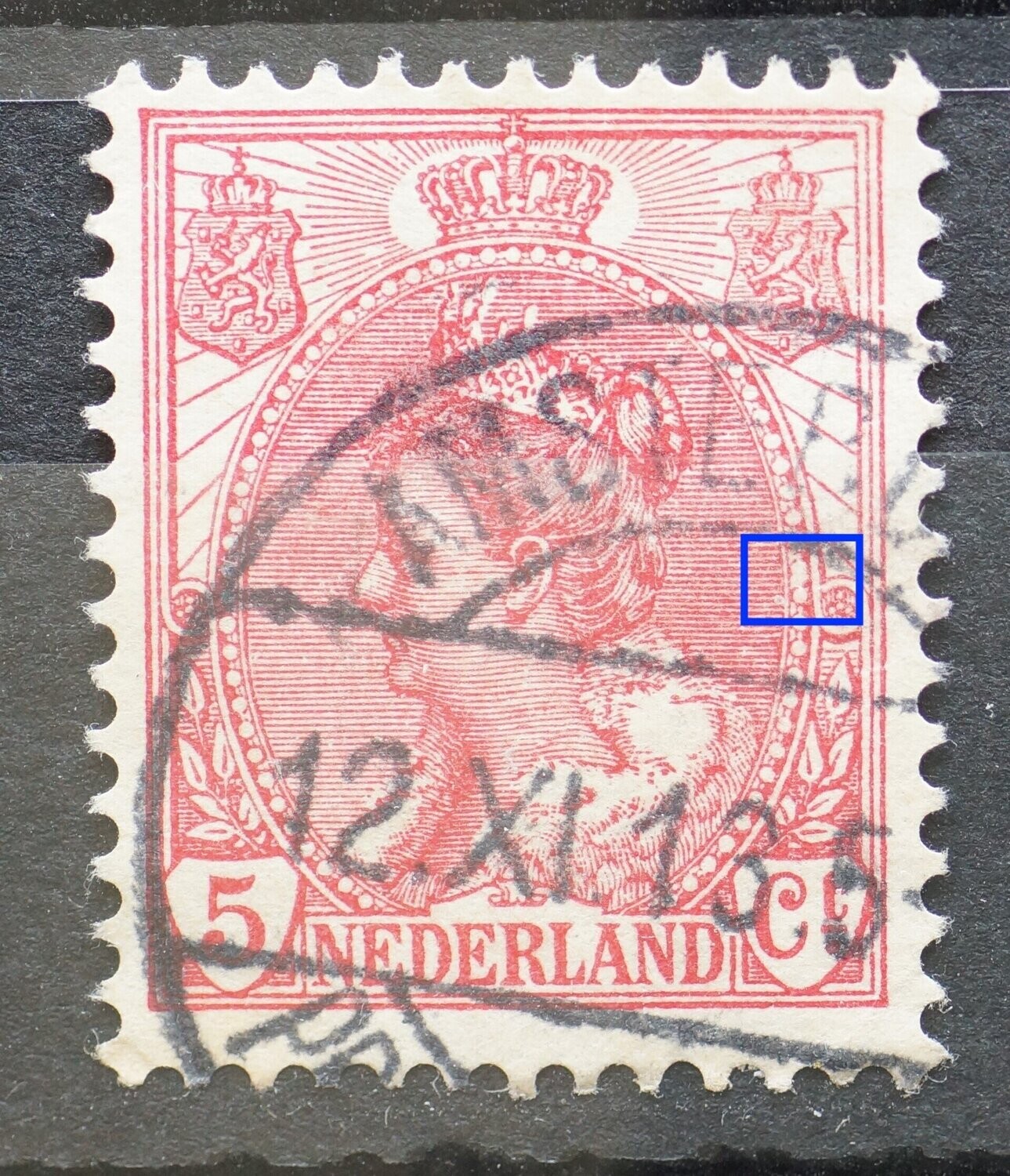NVPH 60 - wit vlekje in parelrand rechts
