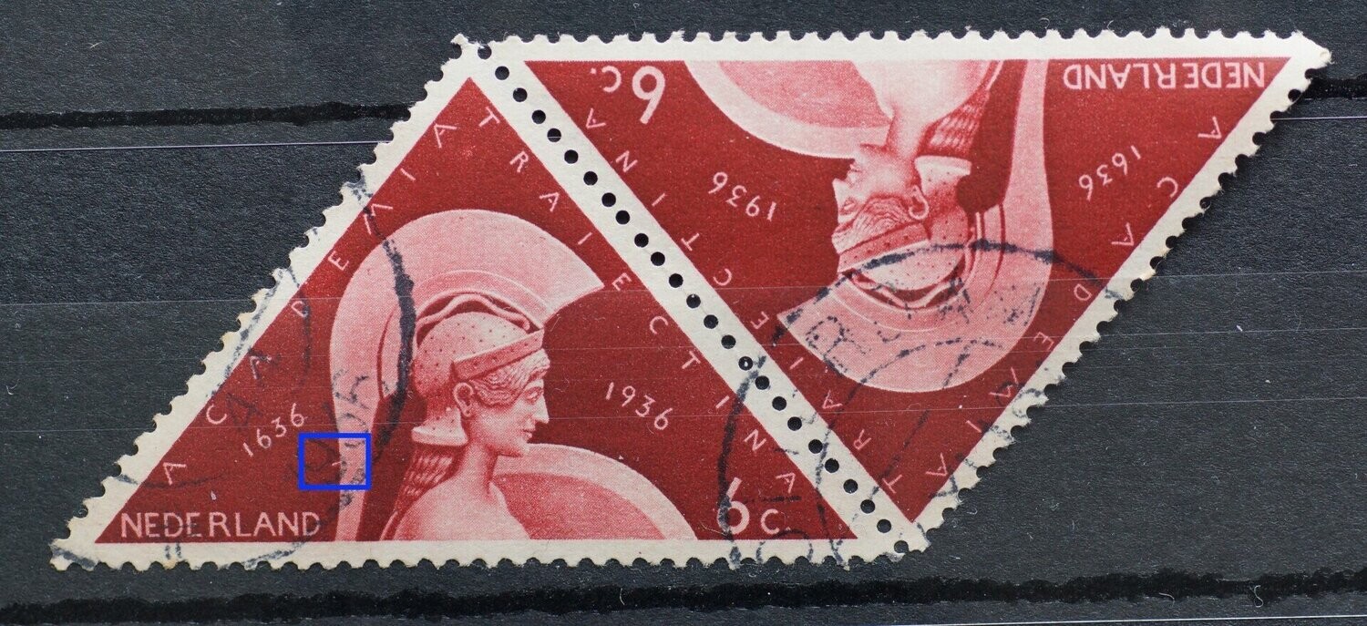 NVPH 267 (paar) - witte streep onder aan de helm