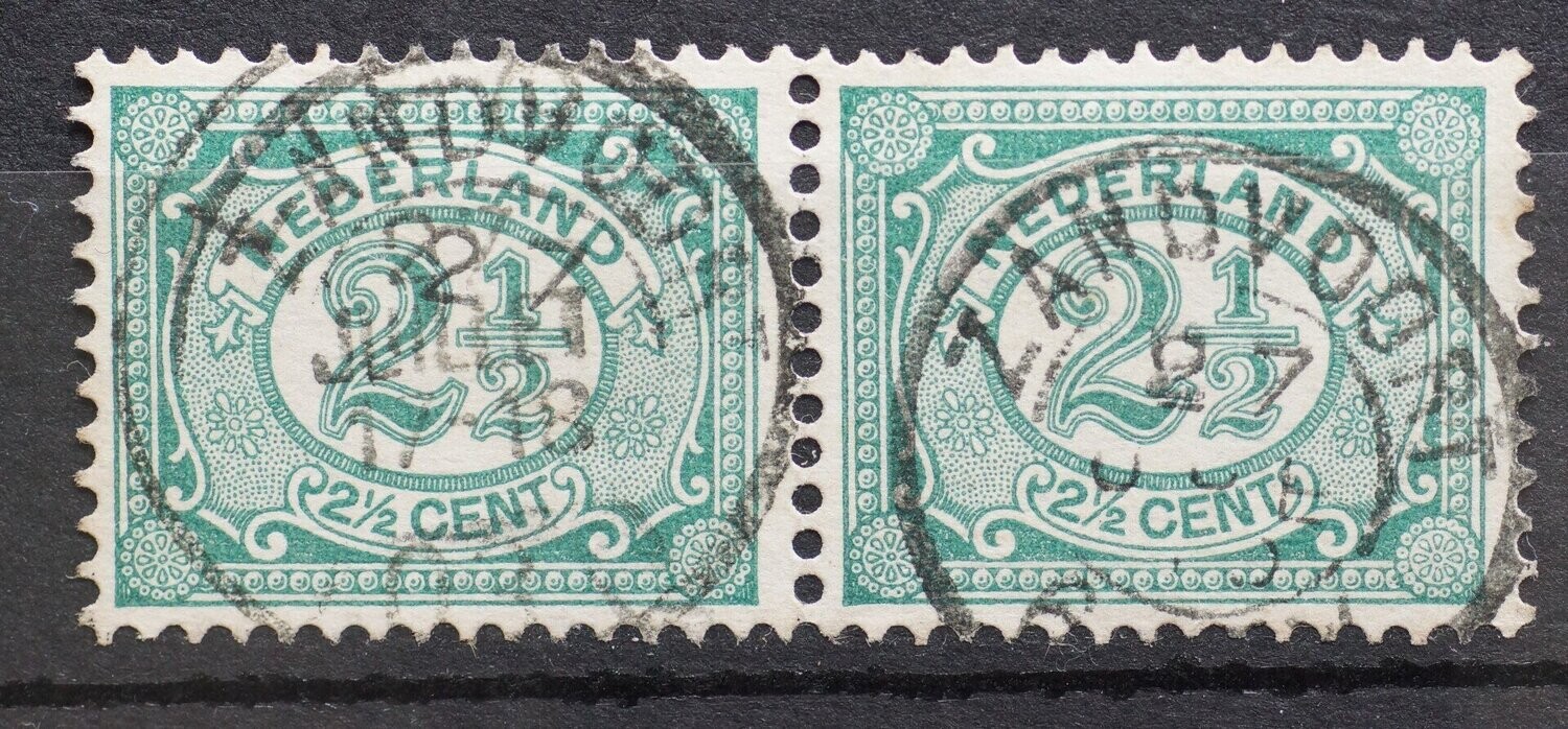 Zandvoort op NVPH 55 (paar), tevens machinestempel Luik (Belgi"e) op linker zegel