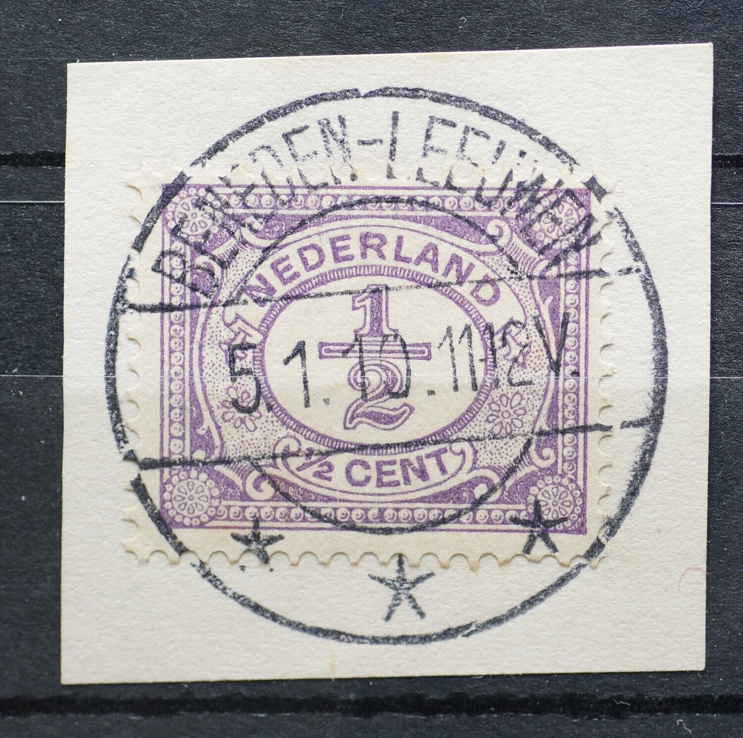 Beneden-Leeuen op NVPH 50 - vrij schaars