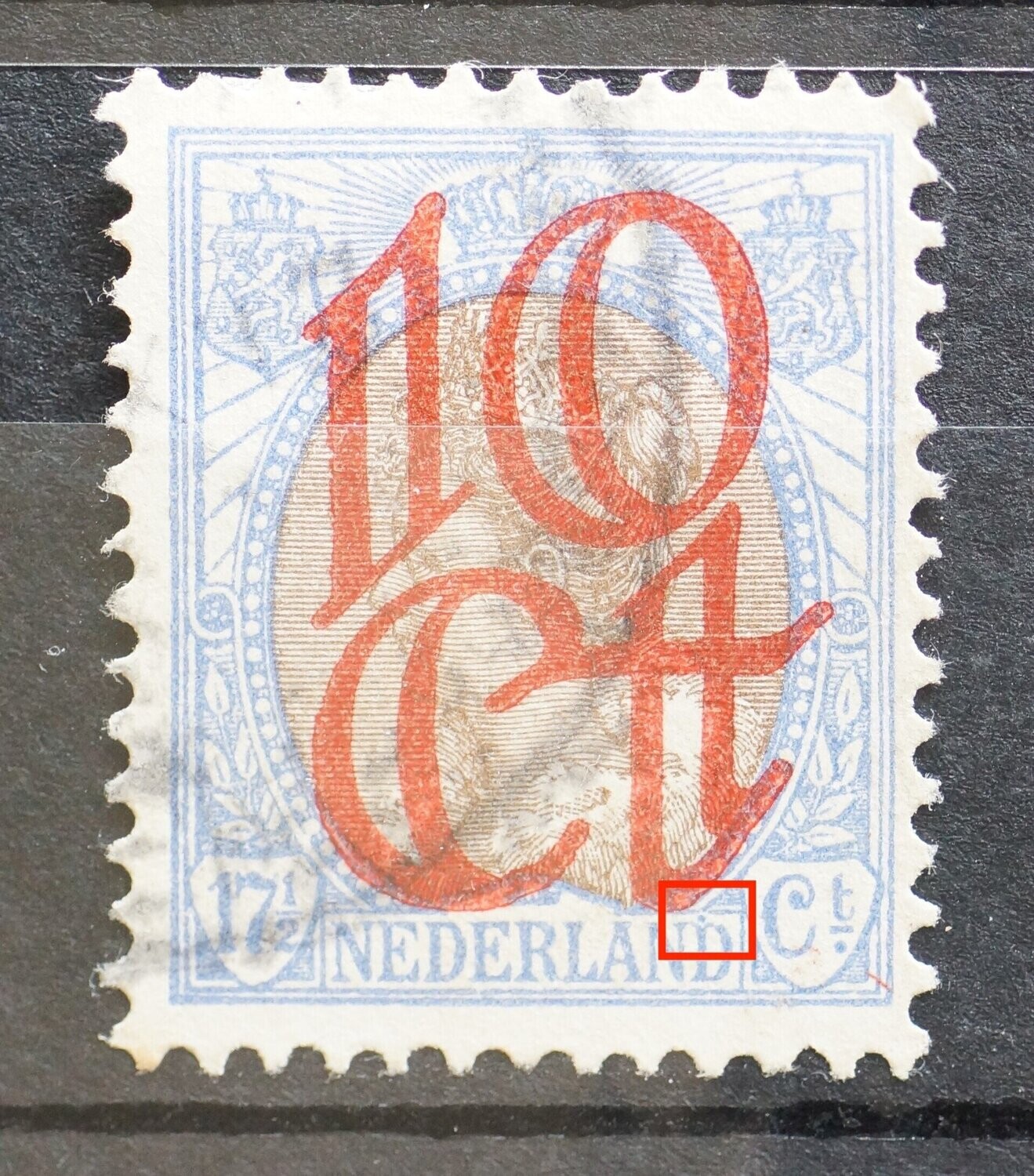 NVPH 119 - blauwe punt bovenin de tweede D van NEDERLAND