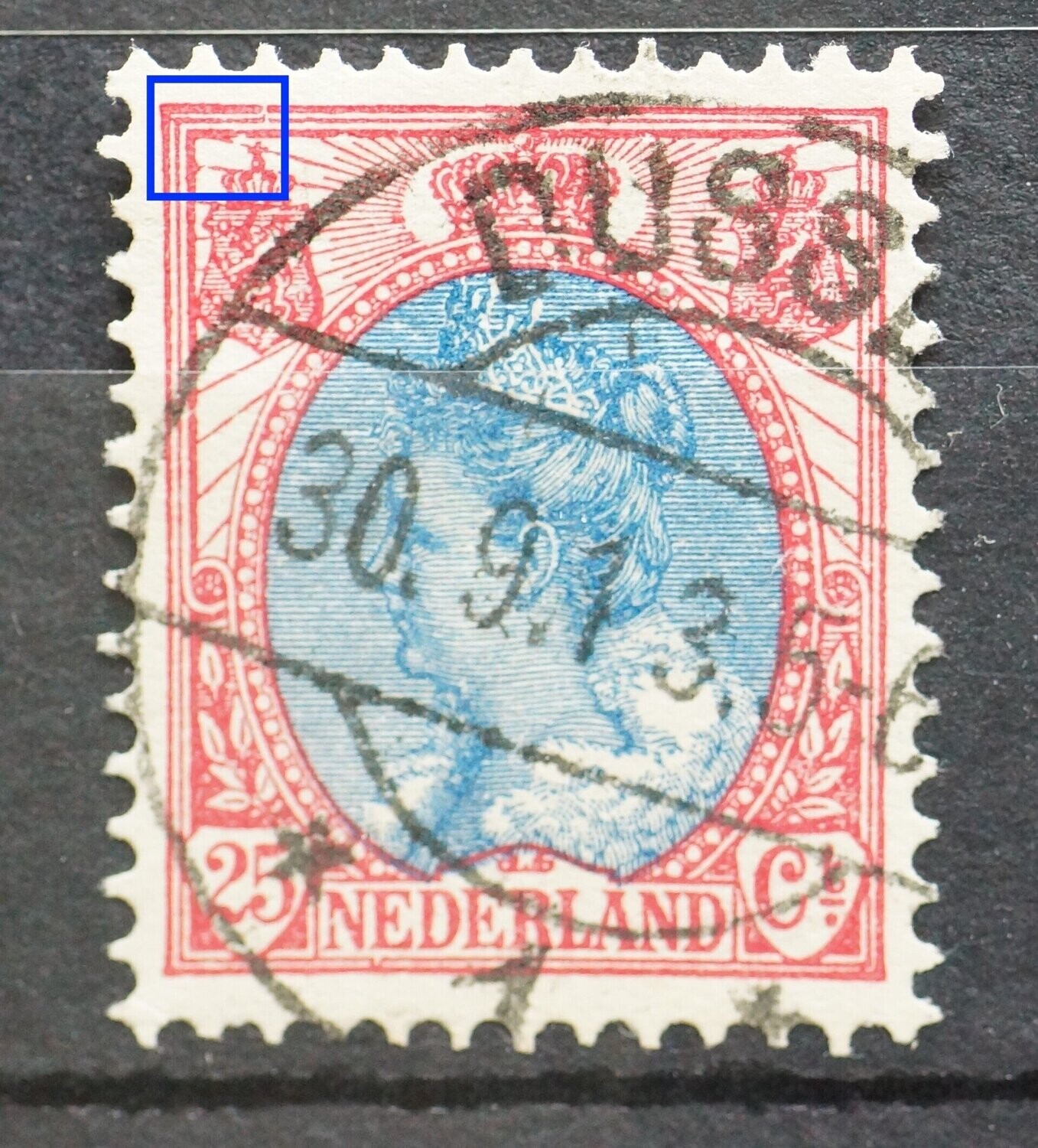 NVPH 71 - beschadiging van o.a. kaderlijn en stralen linksboven