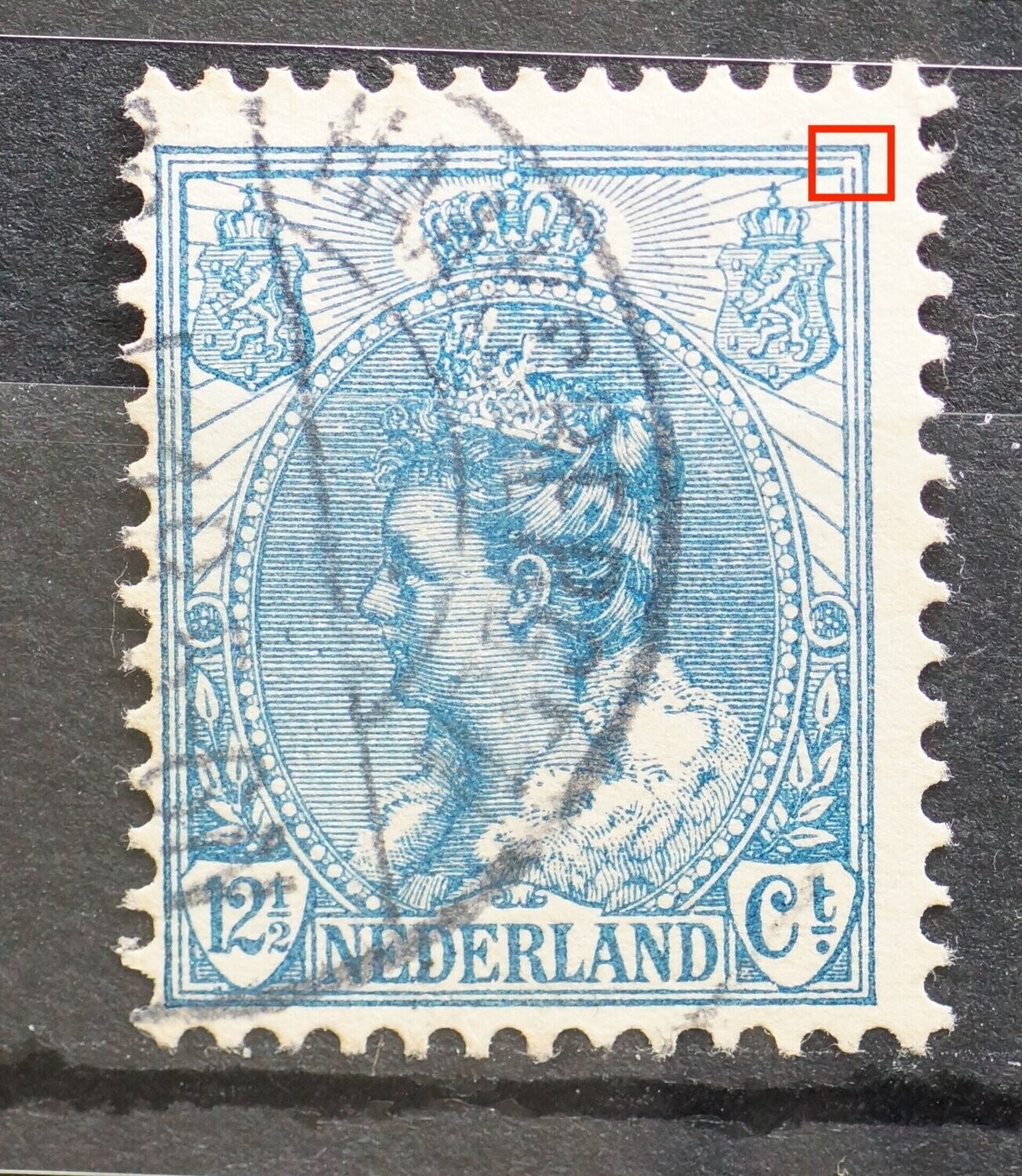 NVPH 63 - beschadiging kaderlijnen rechter bovenhoek