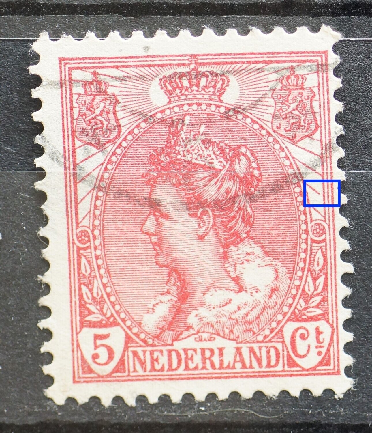 NVPH 60 - breuk in straal boven rechter rozet NVPH 60 - breuk in straal boven rechter rozet