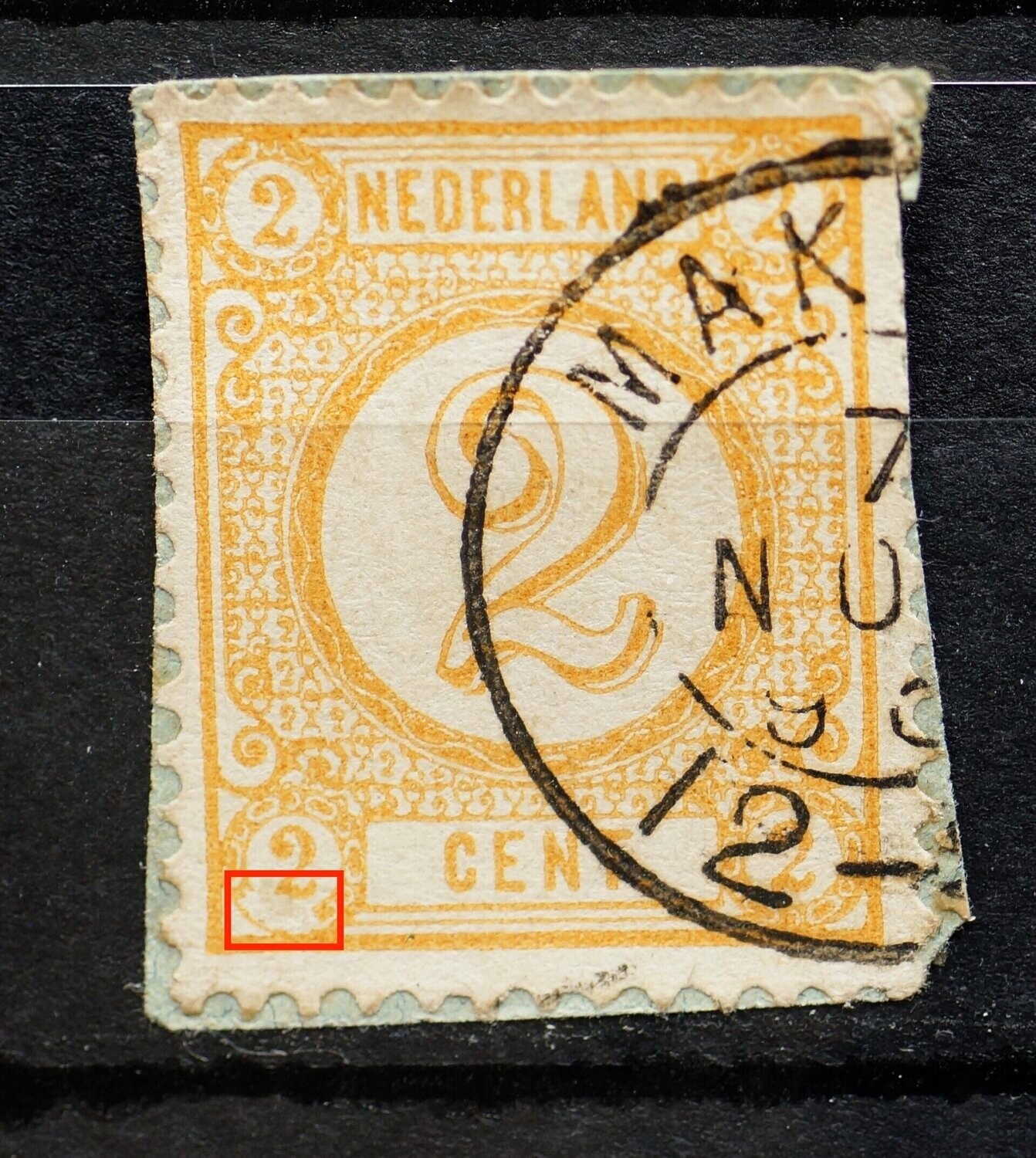 NVPH 32 (fraai) - grote witte vlek over de 2 linksonder