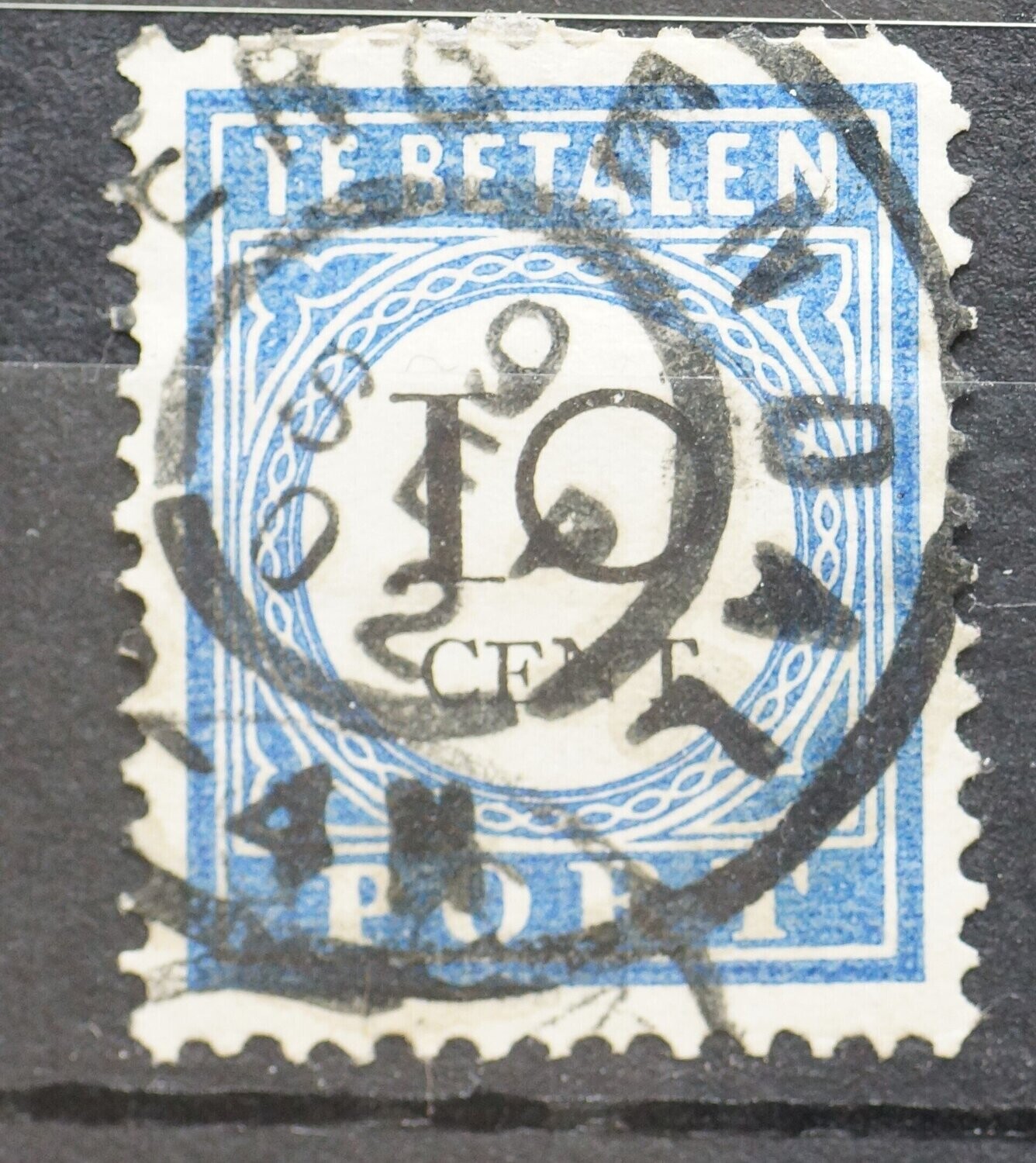 Berg en Dal op NVPH P22 (fraai +)