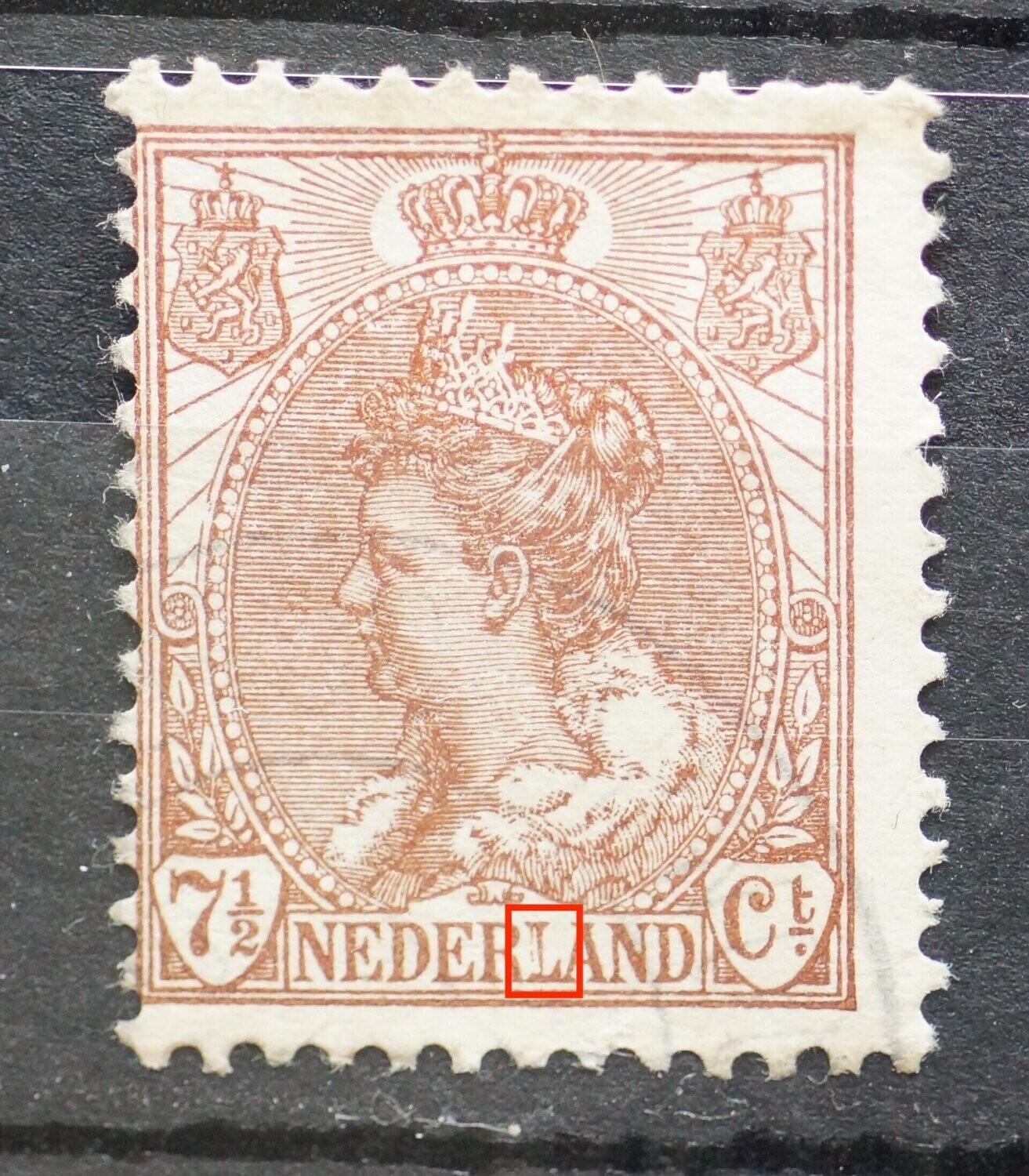 NVPH 61 - gespleten L van NEDERLAND