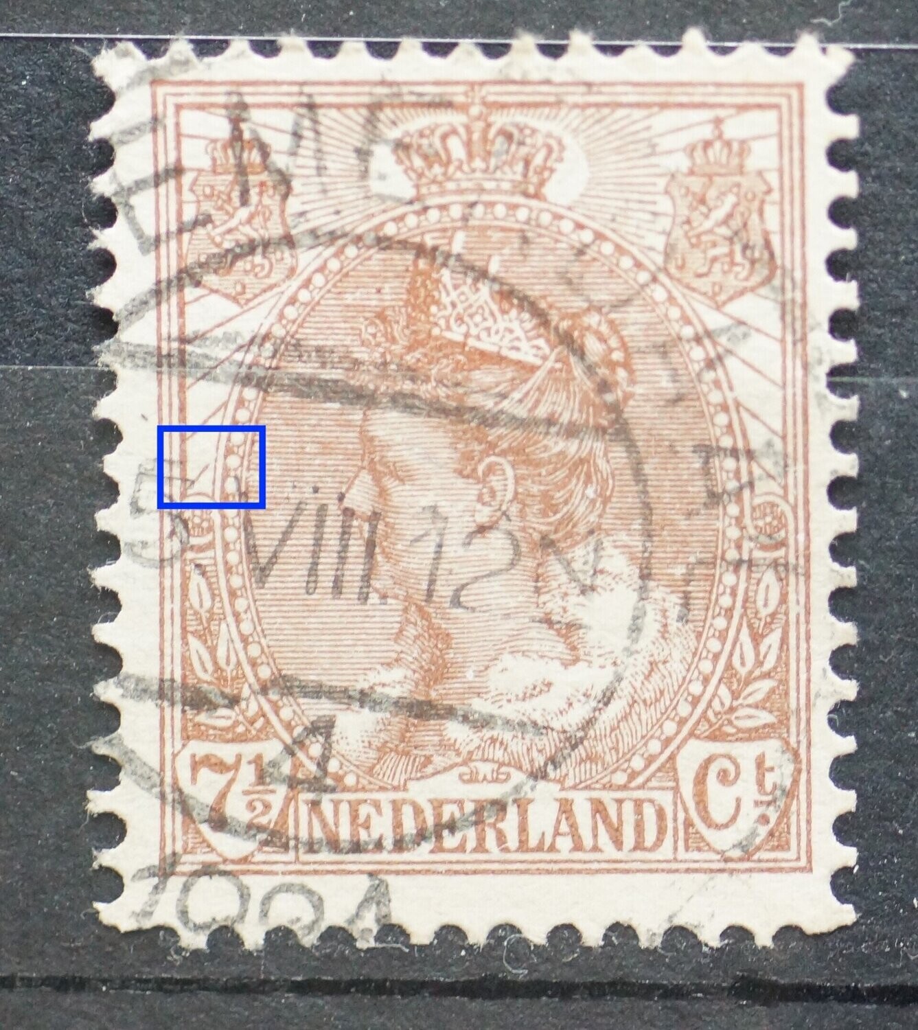 NVPH 61 - breuk in straal boven linker rozet NVPH 61 - breuk in straal boven linker rozet