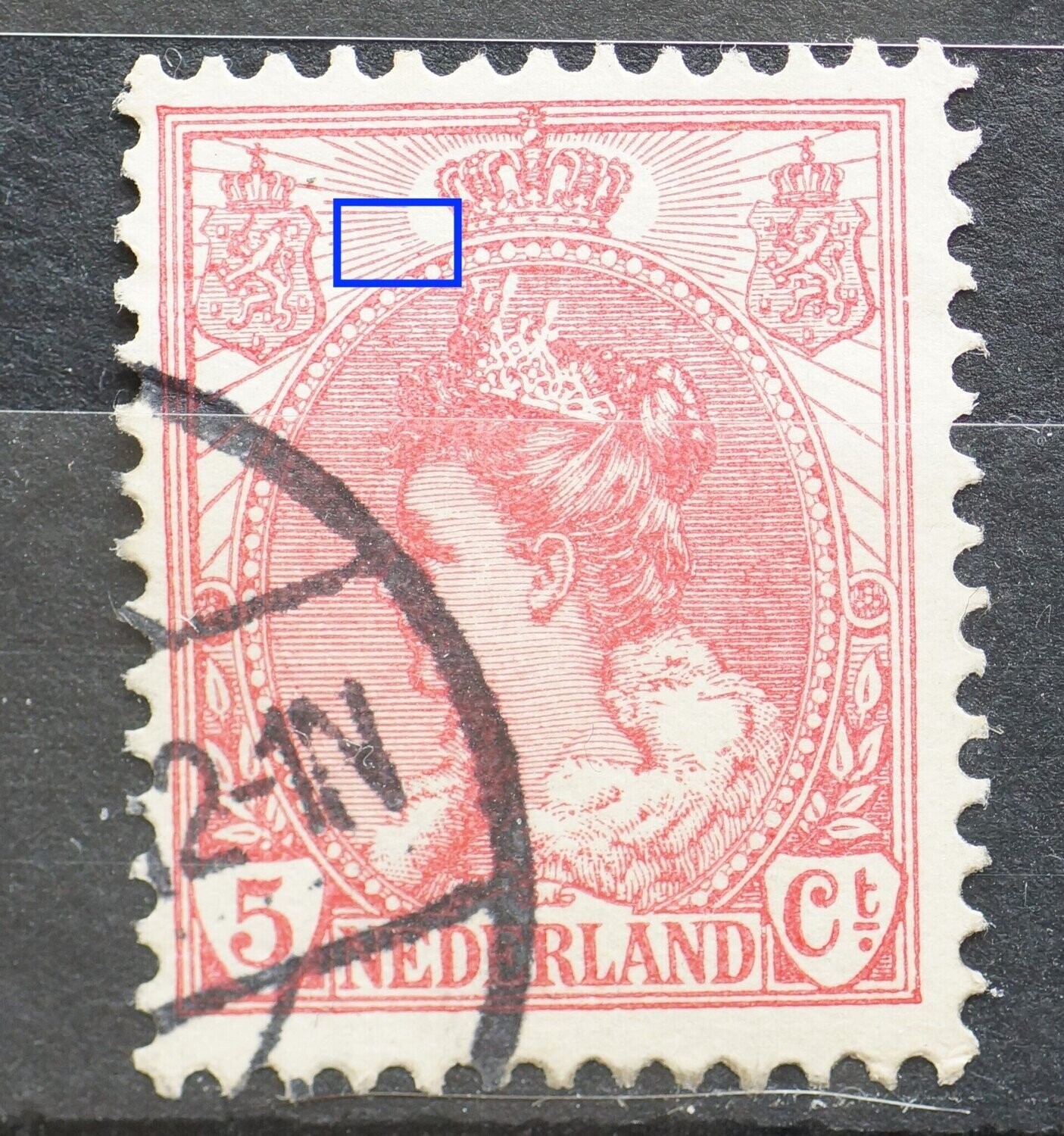 NVPH 60 - o.a. breuk in straal links van kroon