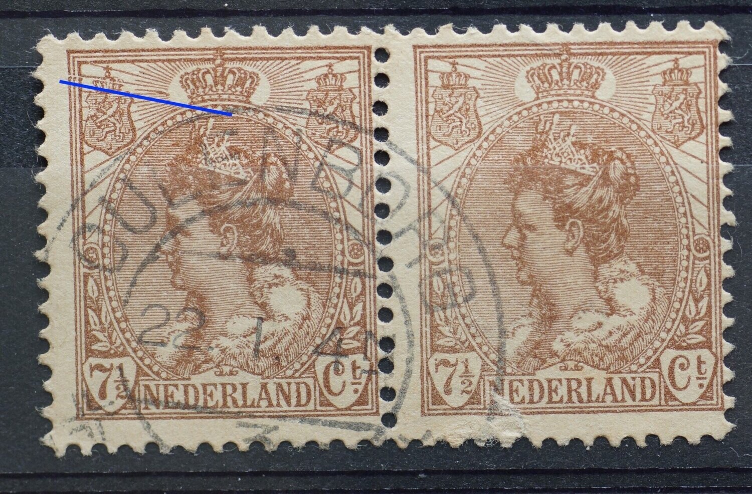 NVPH 61 (paar) - graveerkras linksboven (linker zegel)