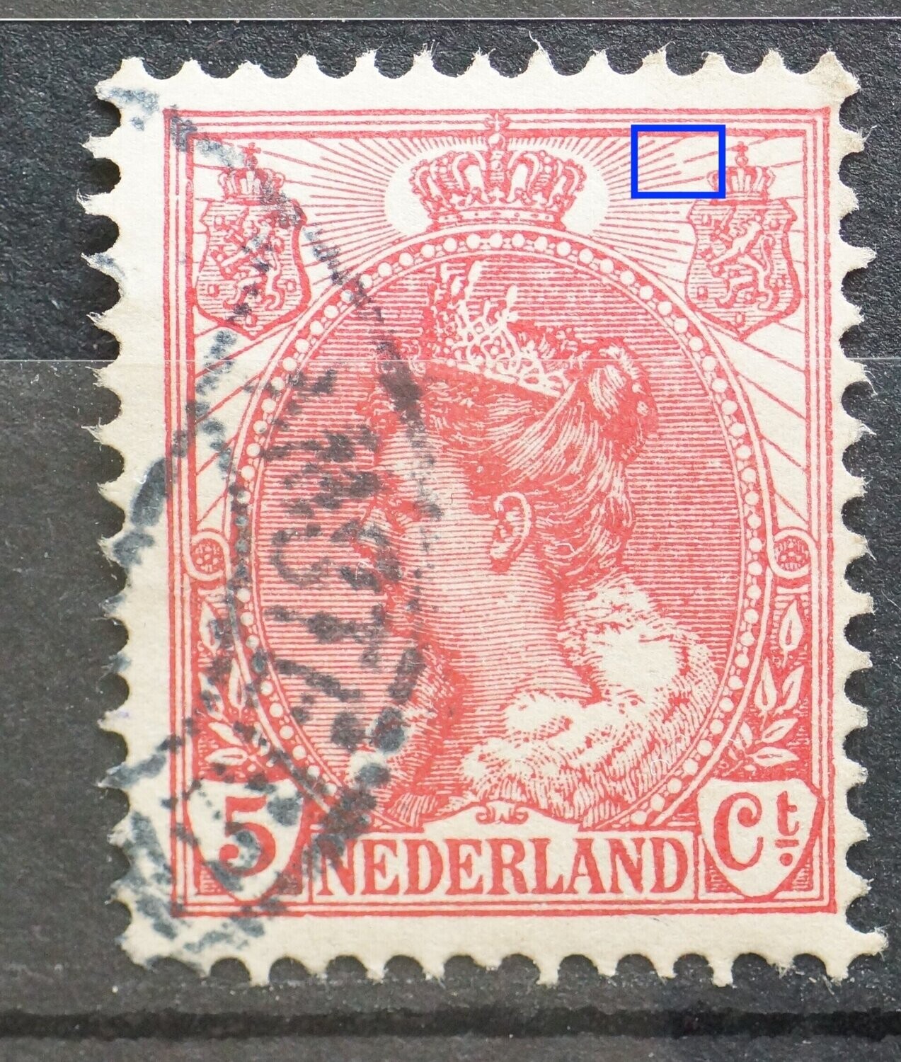 NVPH 60 - breuk in straal rechts van kroon