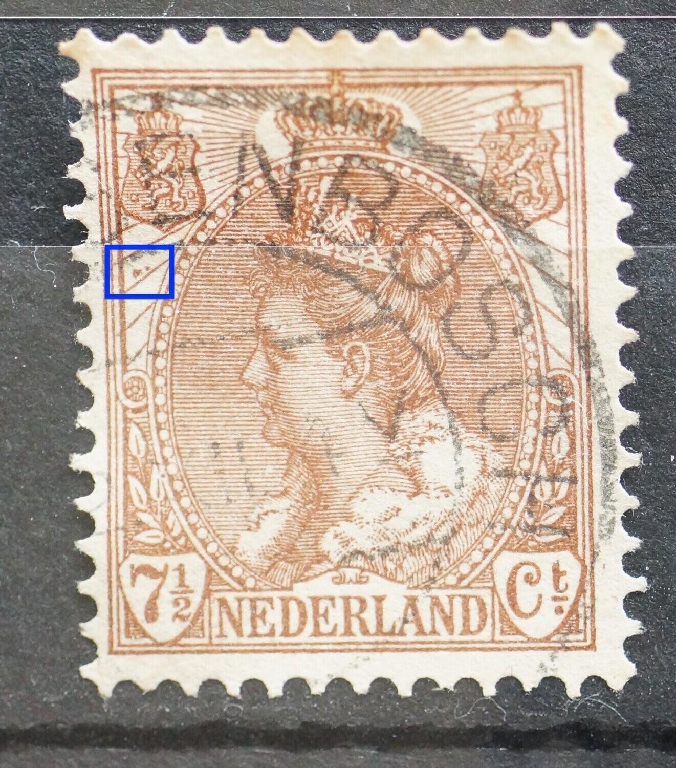 NVPH 61 - bruine vlekken onder linker wapenschild