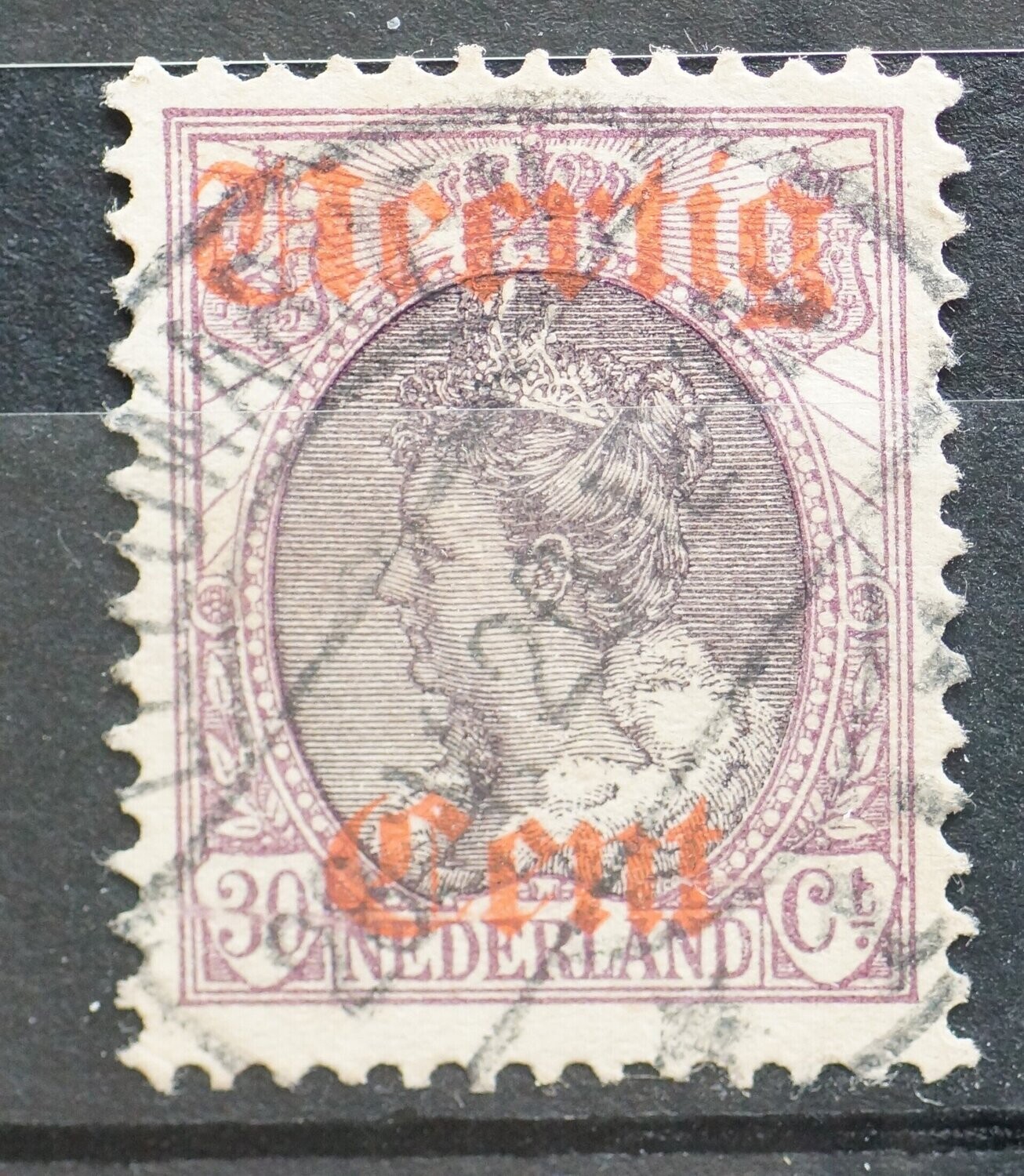 Leeuwarden 11 op NVPH 102 - vrij schaars