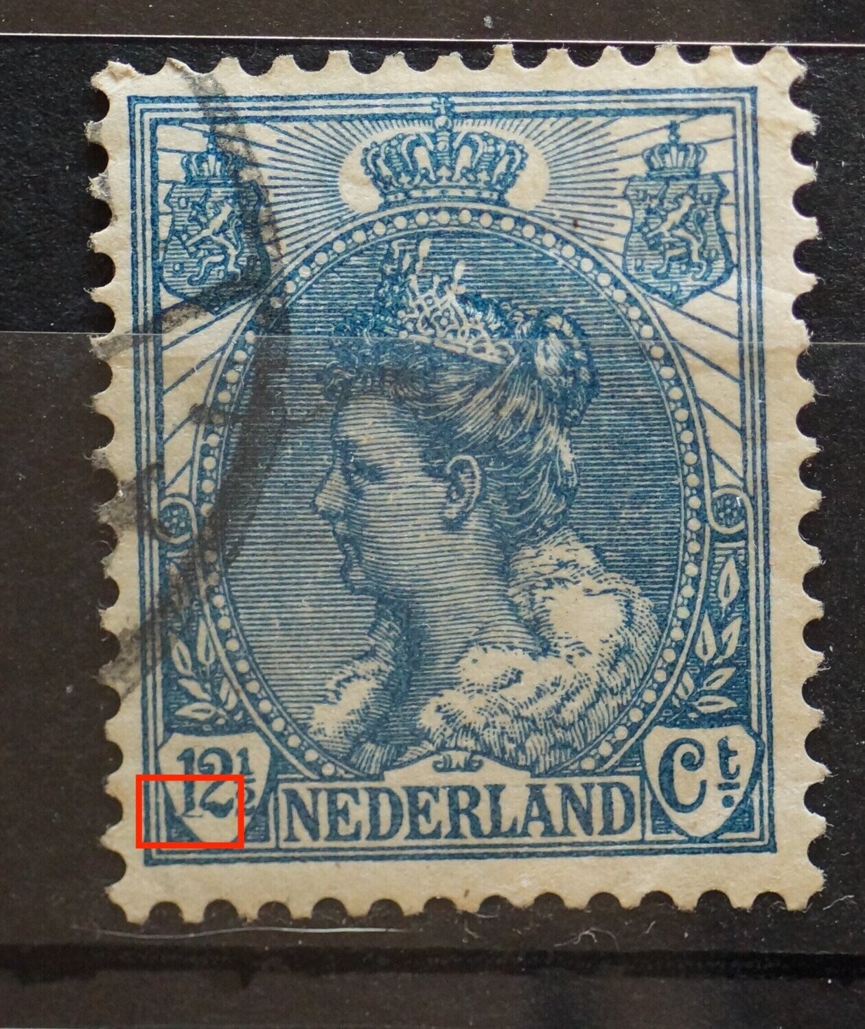 NVPH 63 - witte vlek in de voet van de 1 van 12 1/2